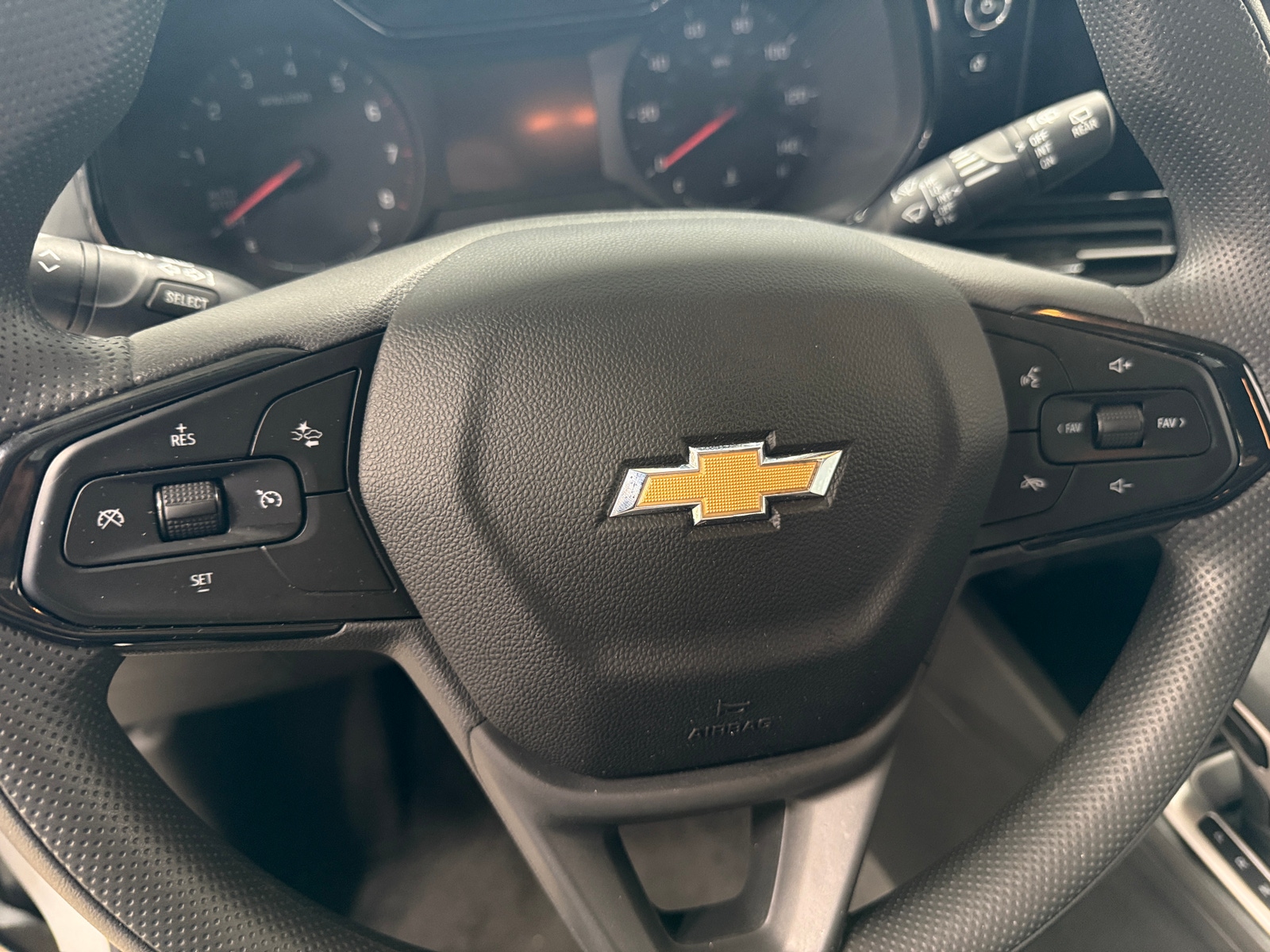 Thumbnail: 2025 Chevrolet Trax - 5
