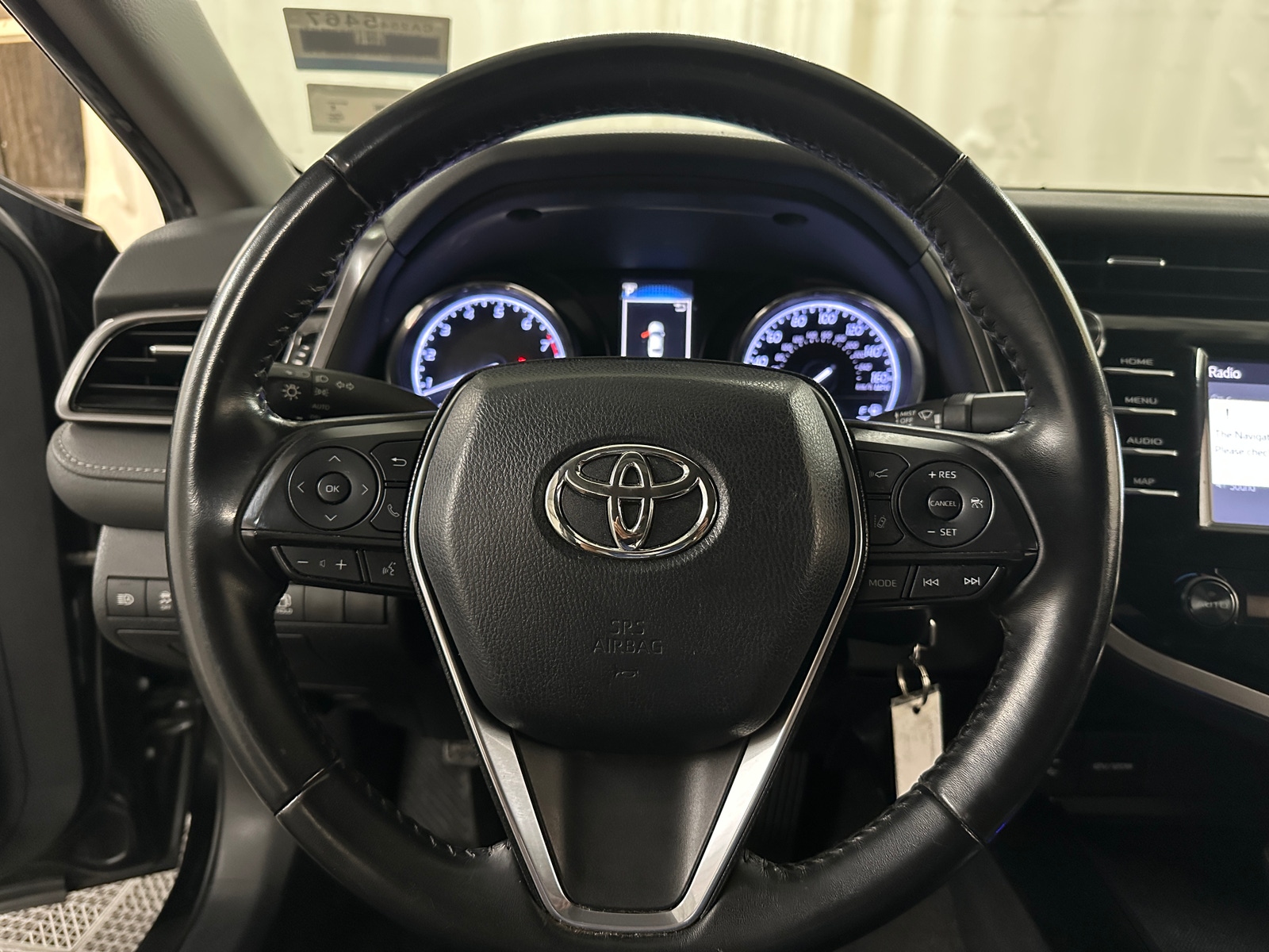 Thumbnail: 2019 Toyota Camry - 4