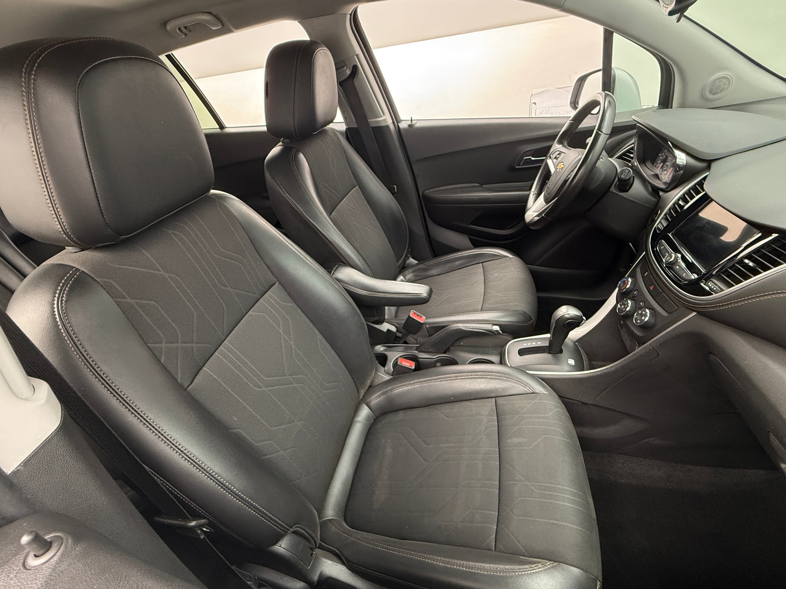 Thumbnail: 2019 Chevrolet Trax - 2
