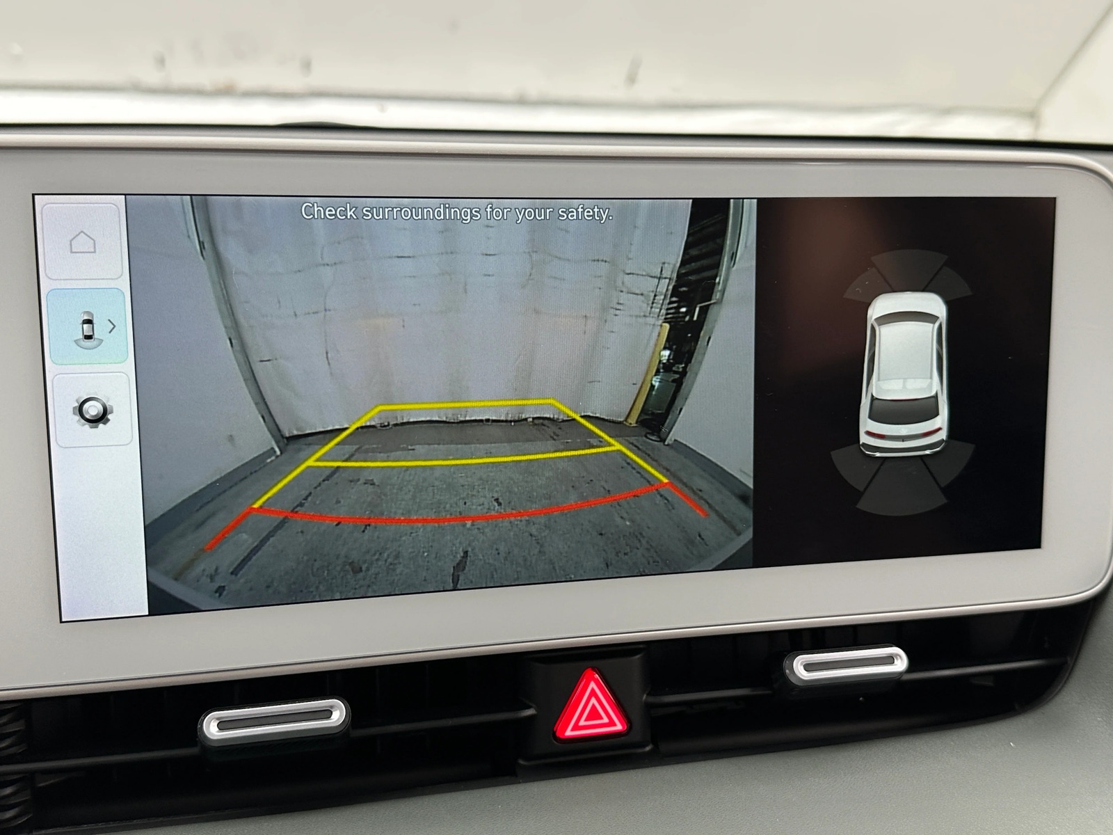 Thumbnail: 2022 Hyundai Ioniq 5 - 3