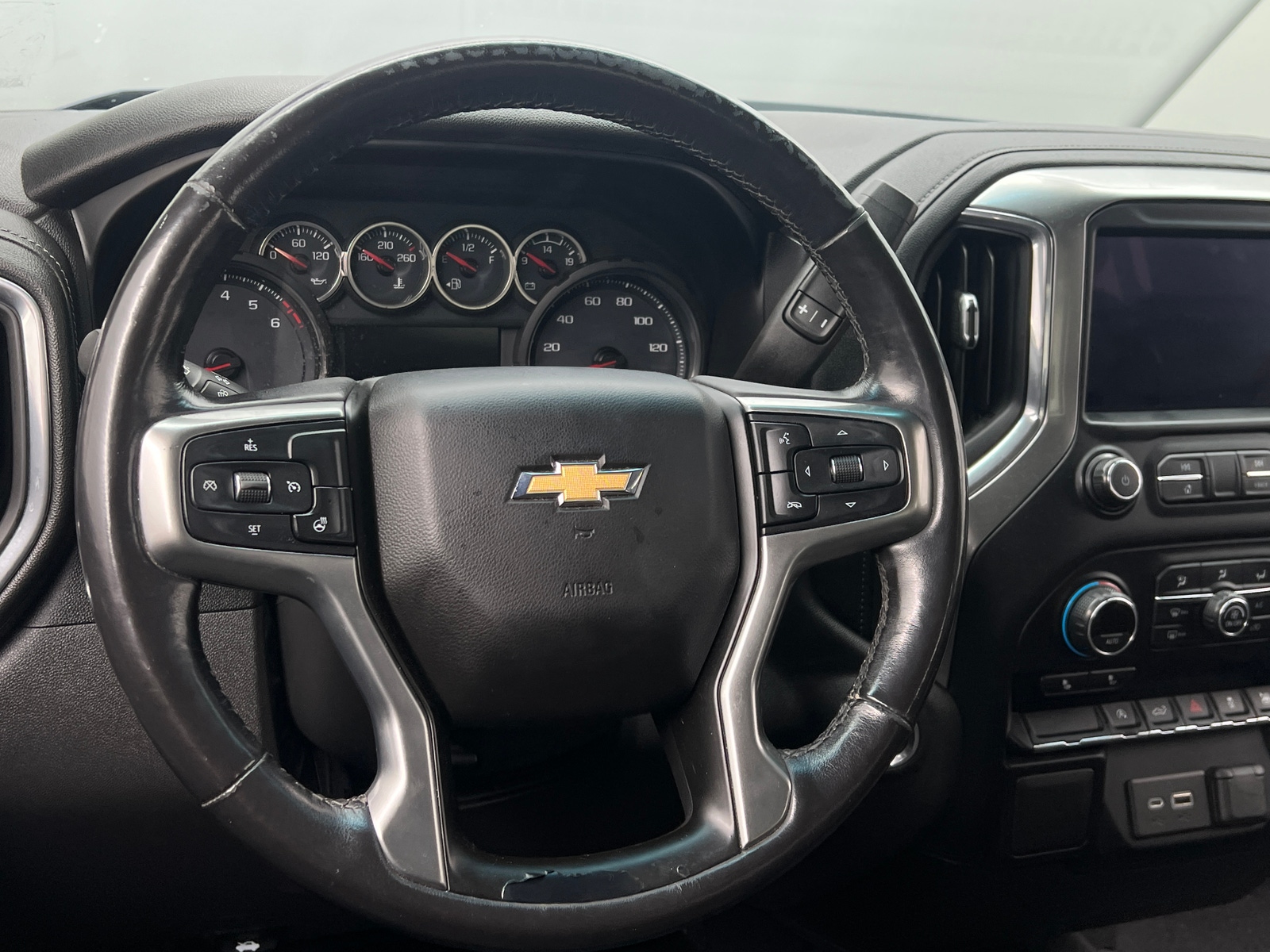 Thumbnail: 2020 Chevrolet Silverado 1500 - 5