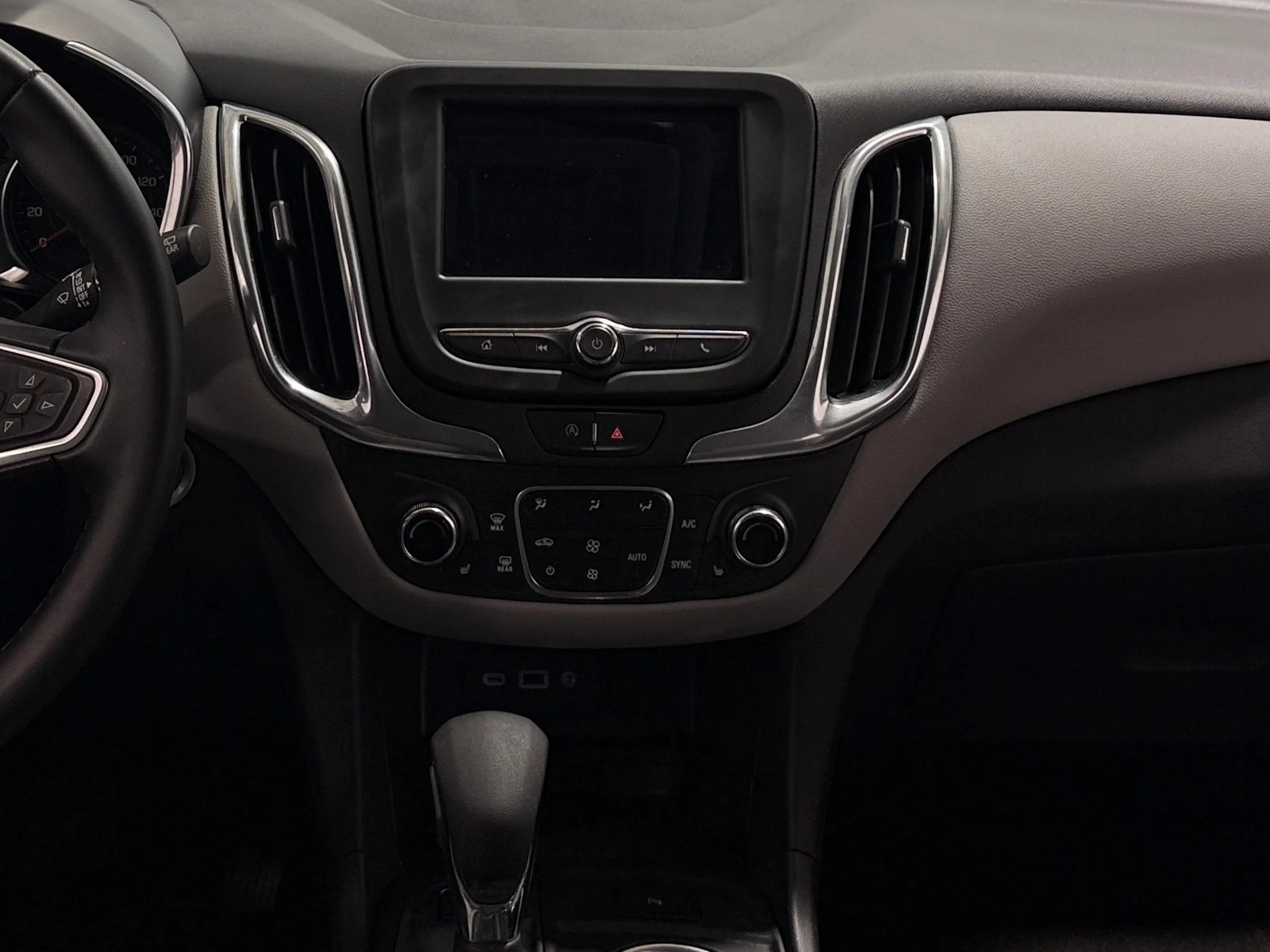 Thumbnail: 2023 Chevrolet Equinox - 3