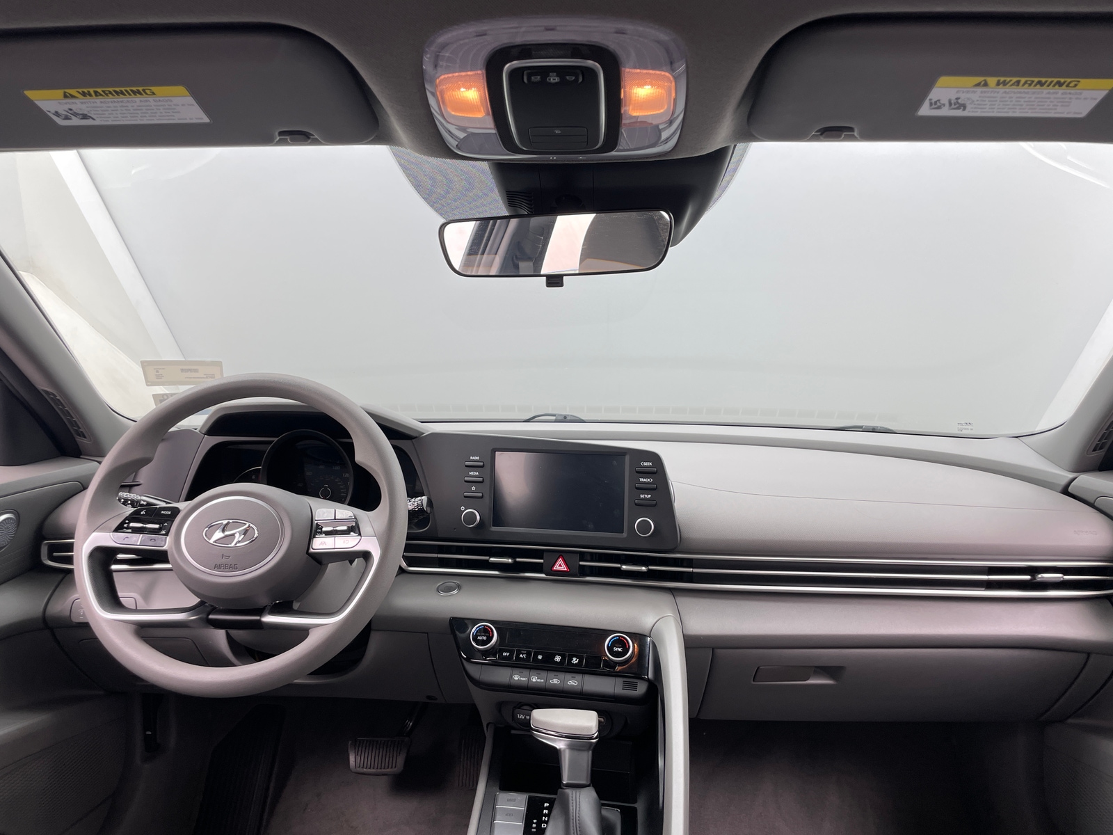 Thumbnail: 2022 Hyundai Elantra - 3
