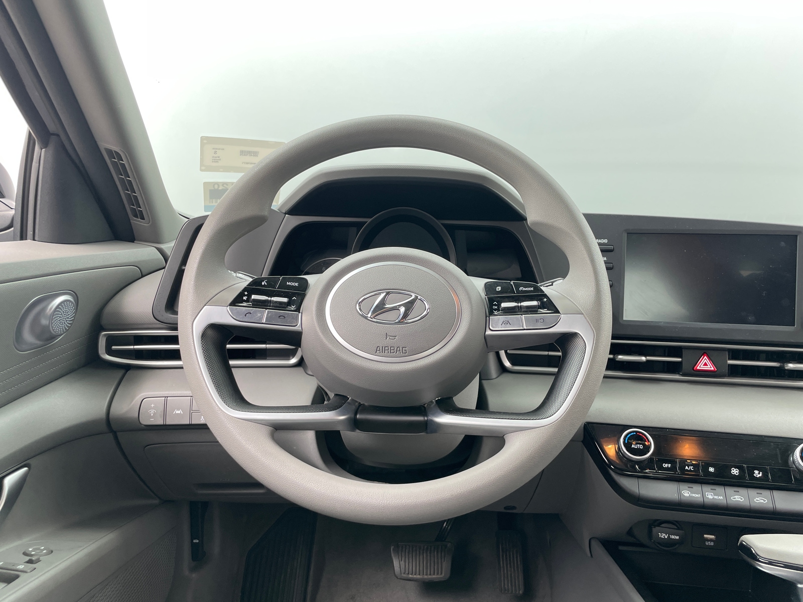 Thumbnail: 2022 Hyundai Elantra - 5
