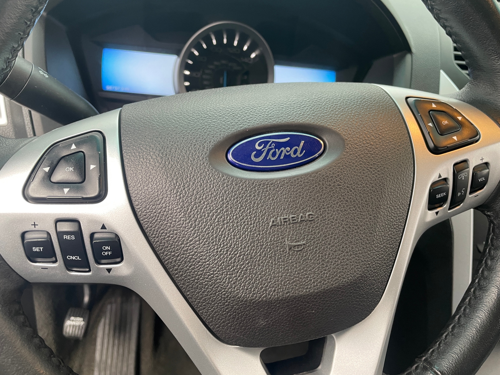 Thumbnail: 2013 Ford Explorer - 4