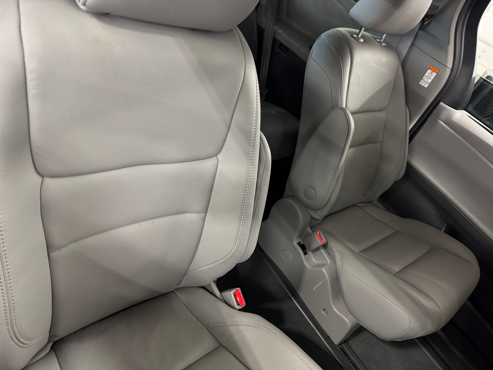 Thumbnail: 2020 Toyota Sienna - 5