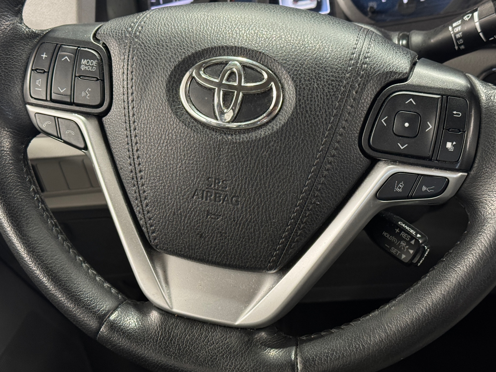 Thumbnail: 2020 Toyota Sienna - 4