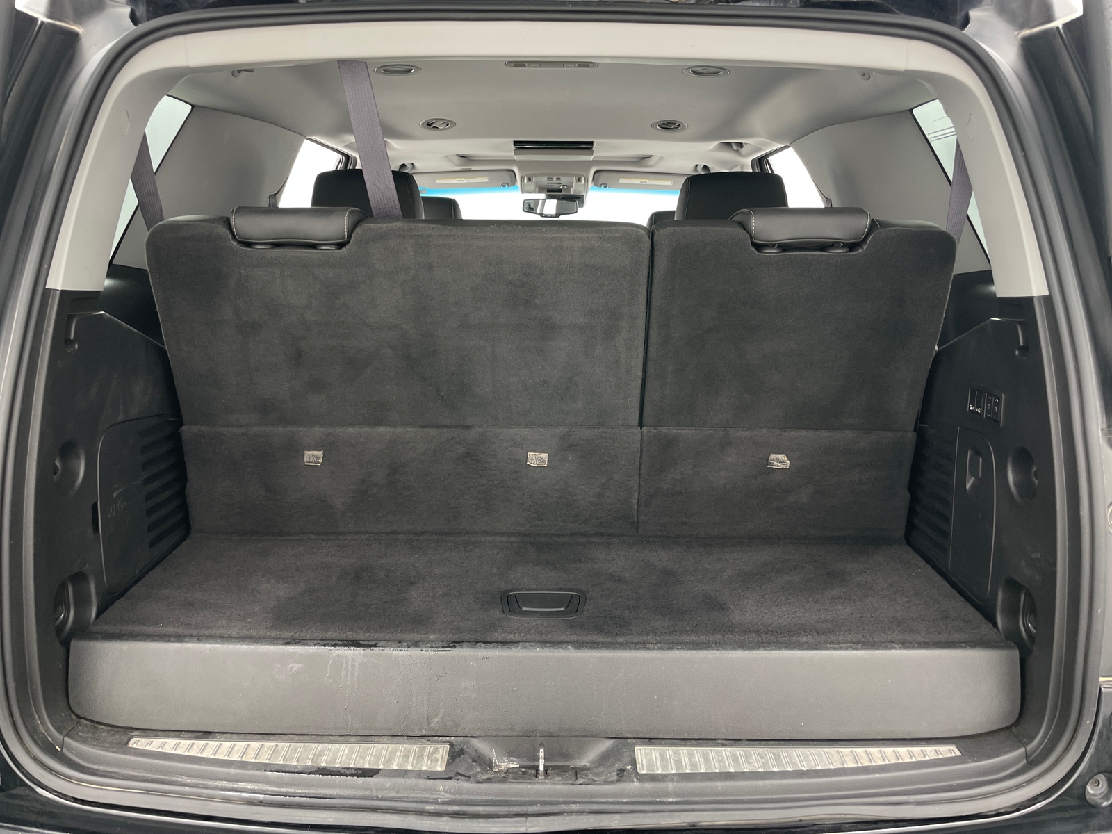 Thumbnail: 2016 Chevrolet Tahoe - 6