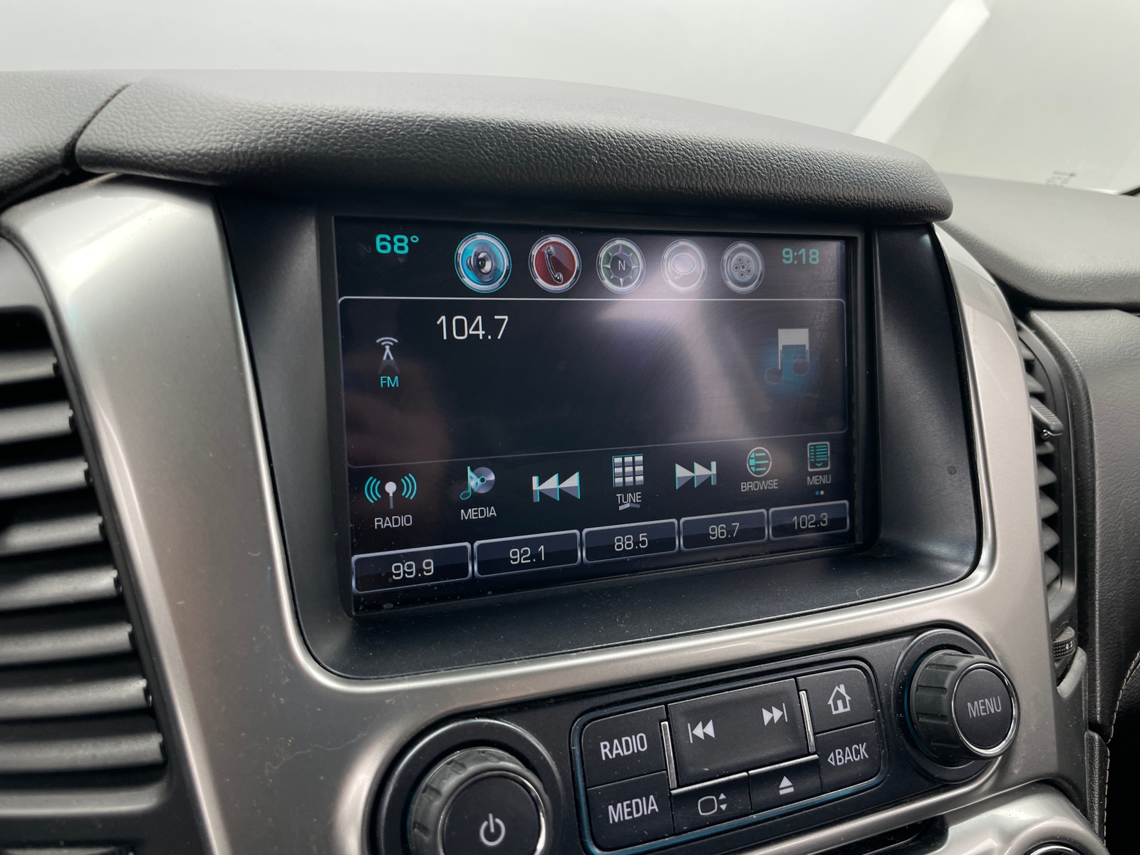 Thumbnail: 2016 Chevrolet Tahoe - 3