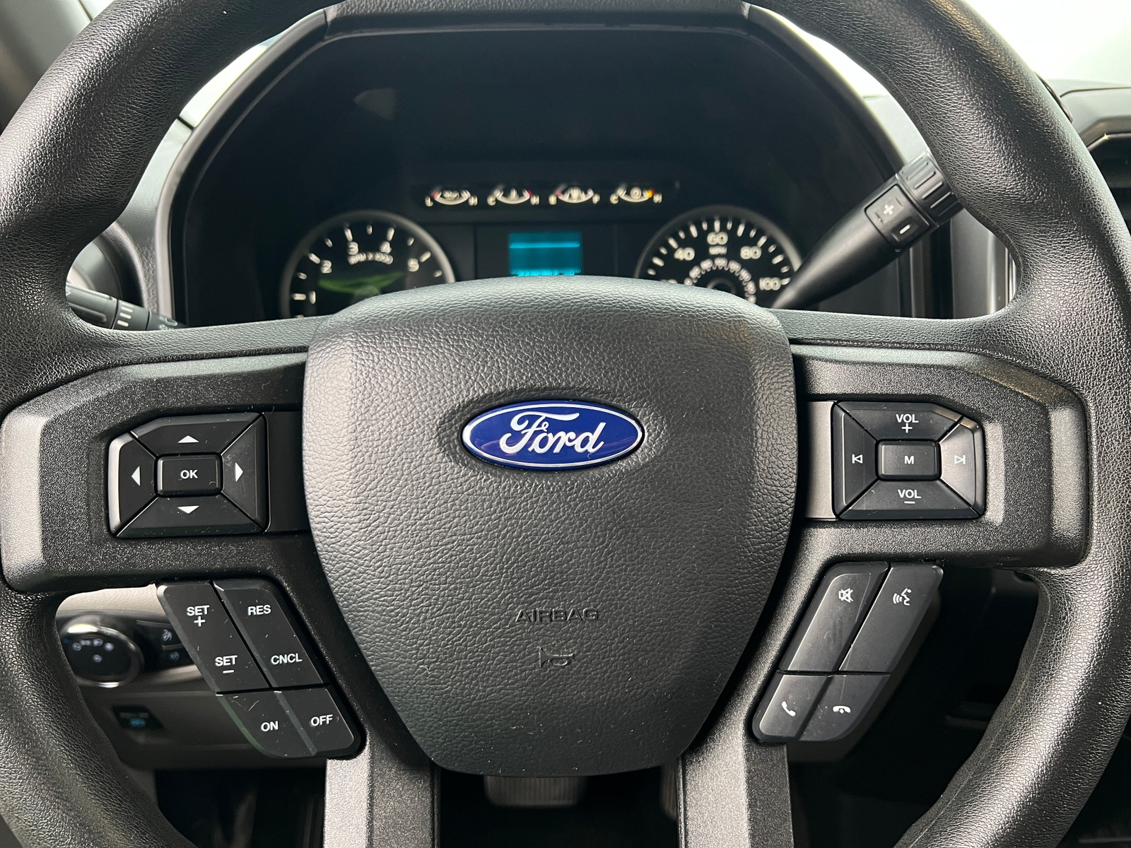 Thumbnail: 2019 Ford Econoline - 5