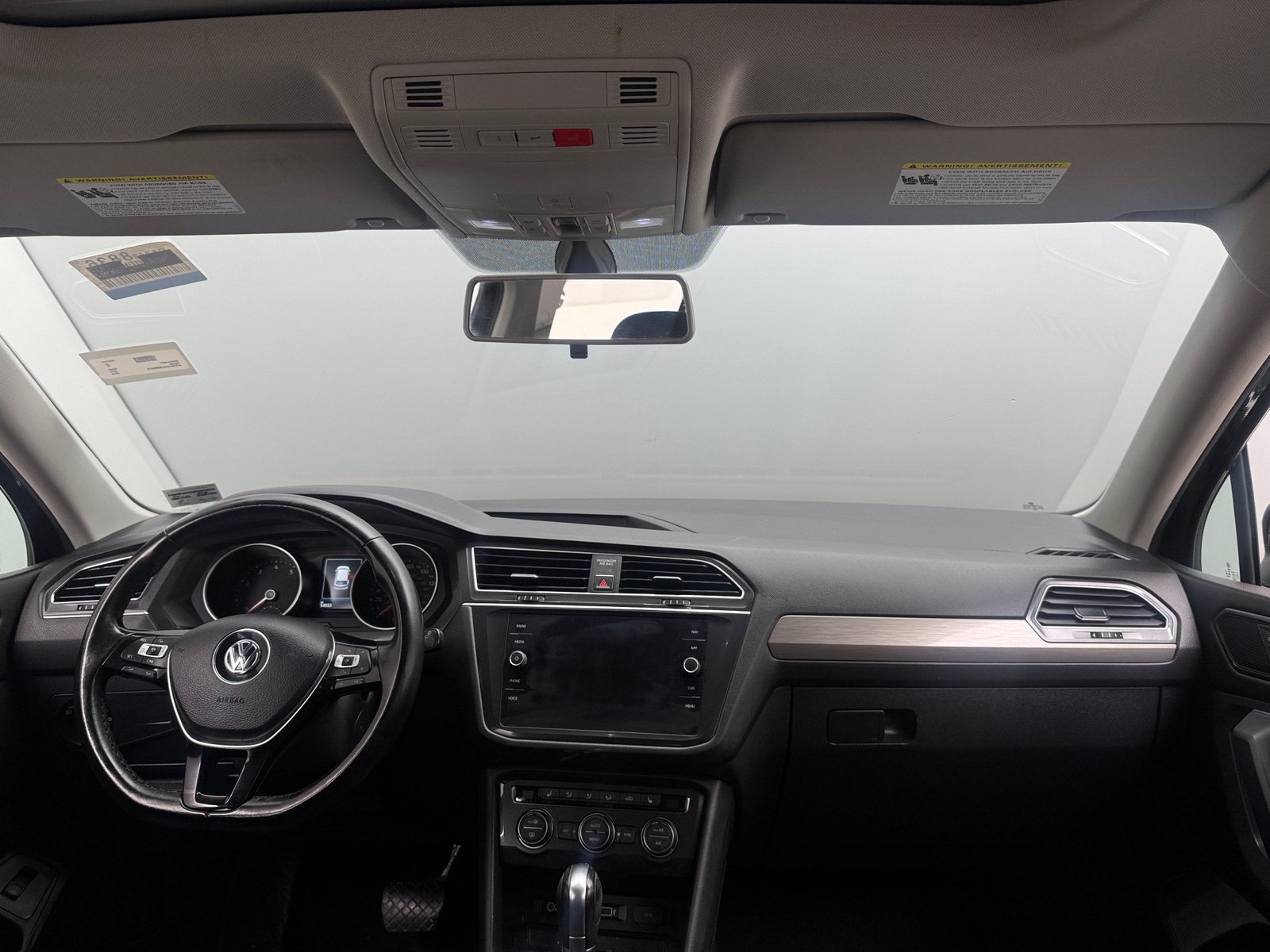 Thumbnail: 2018 Volkswagen Tiguan - 3