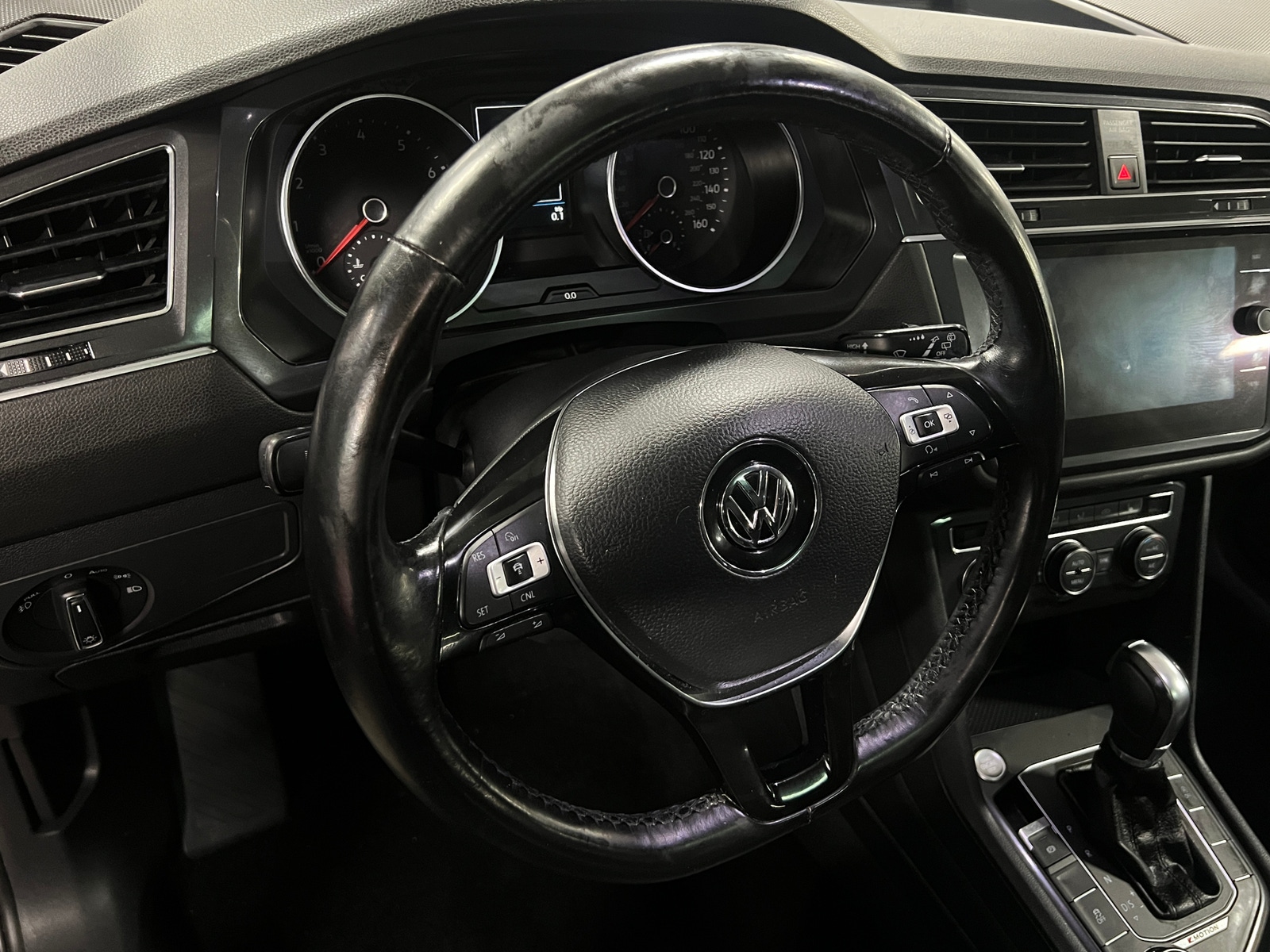 Thumbnail: 2018 Volkswagen Tiguan - 5