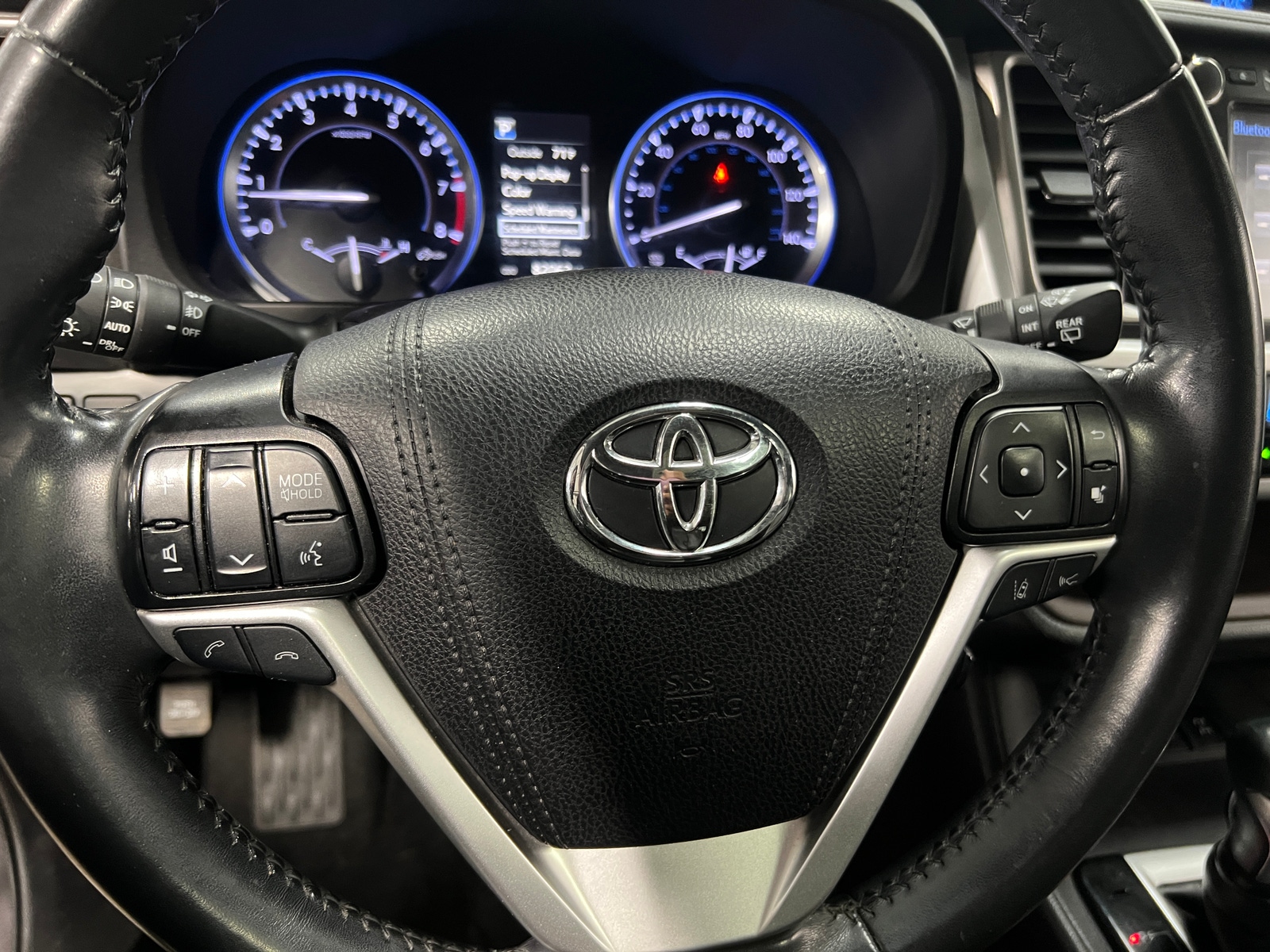 Thumbnail: 2019 Toyota Highlander - 4