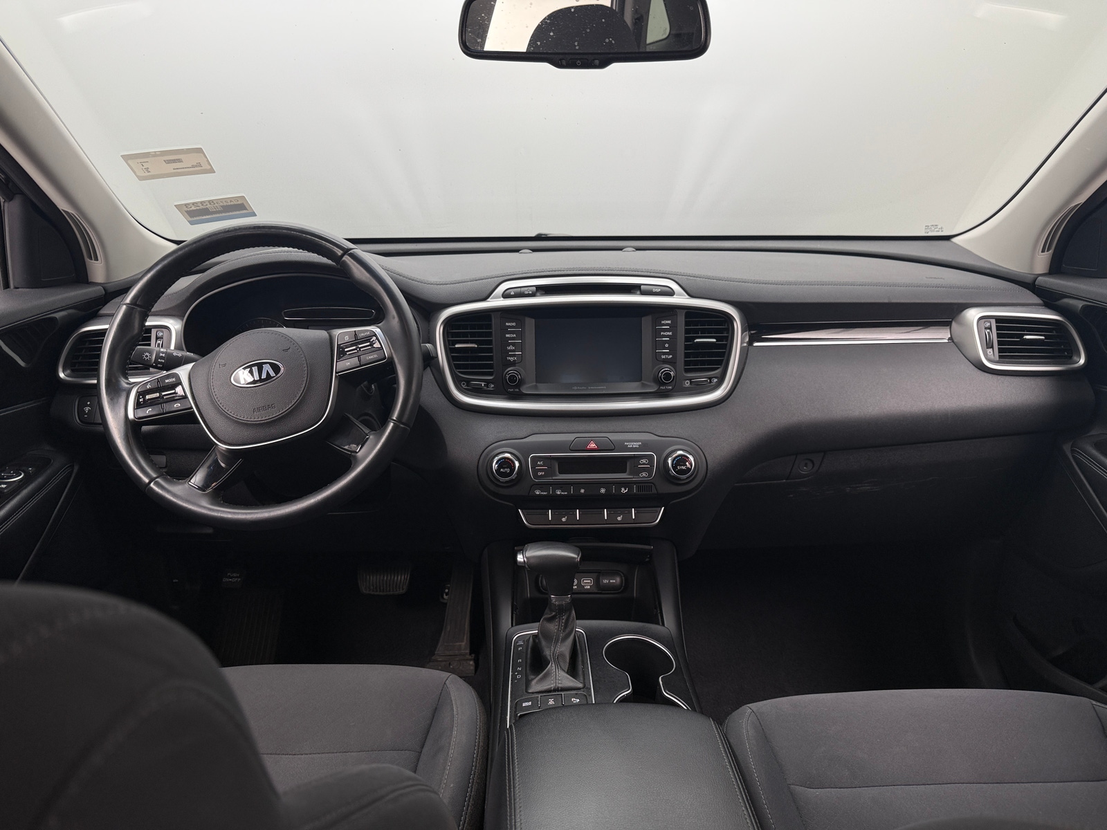 Thumbnail: 2019 Kia Sorento - 3