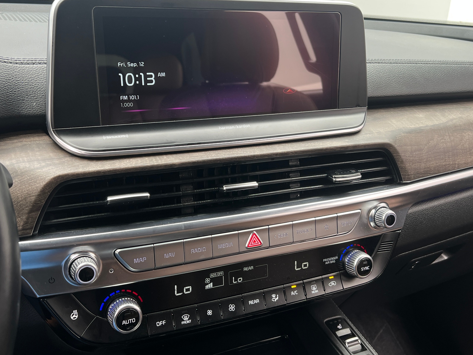 Thumbnail: 2021 Kia Telluride - 3
