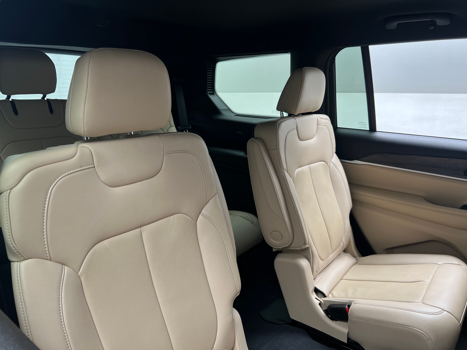 Thumbnail: 2023 Jeep Grand Cherokee L - 5