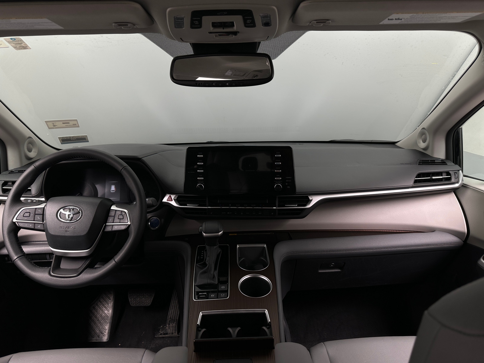 Thumbnail: 2024 Toyota Sienna - 2
