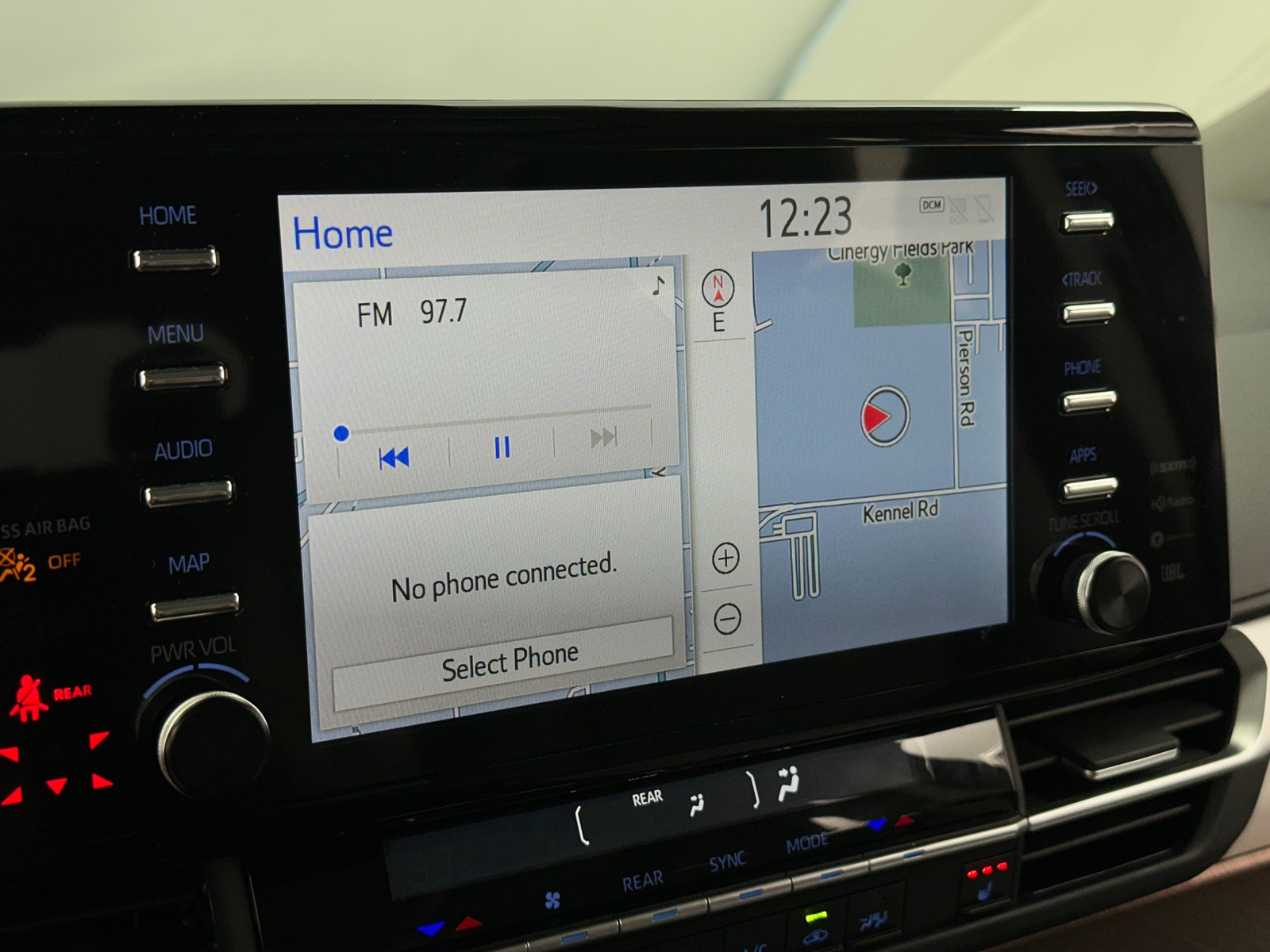 Thumbnail: 2024 Toyota Sienna - 3