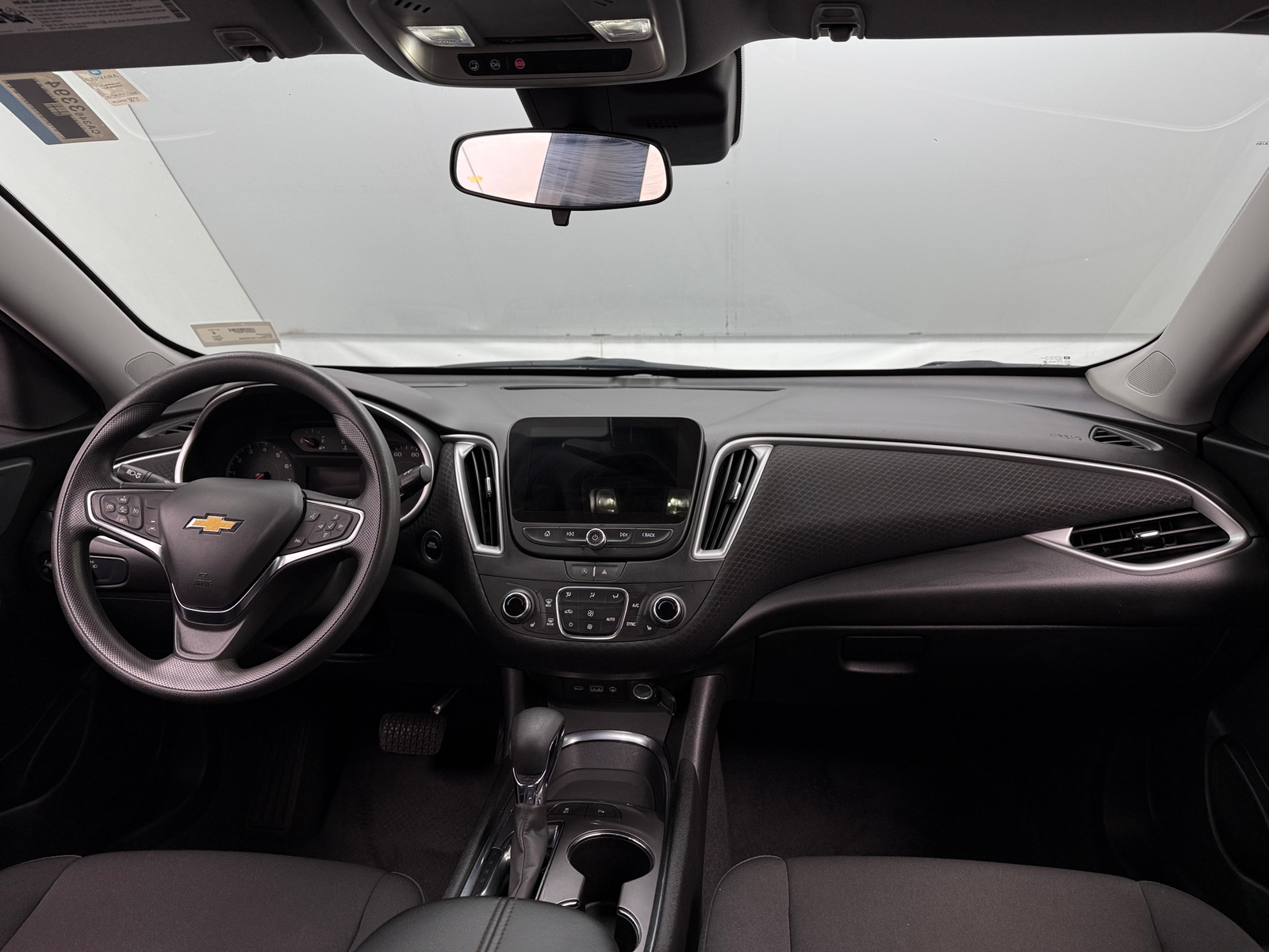 Thumbnail: 2024 Chevrolet Malibu - 3