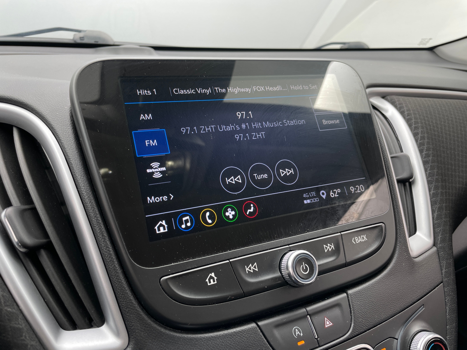 Thumbnail: 2024 Chevrolet Malibu - 4
