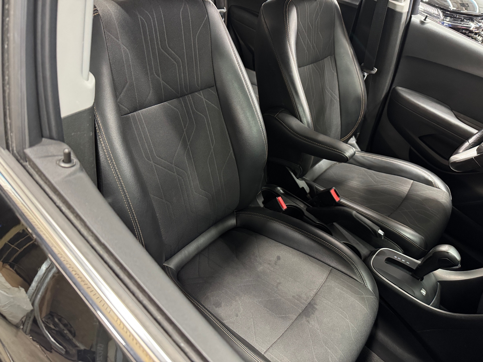 Thumbnail: 2019 Chevrolet Trax - 2