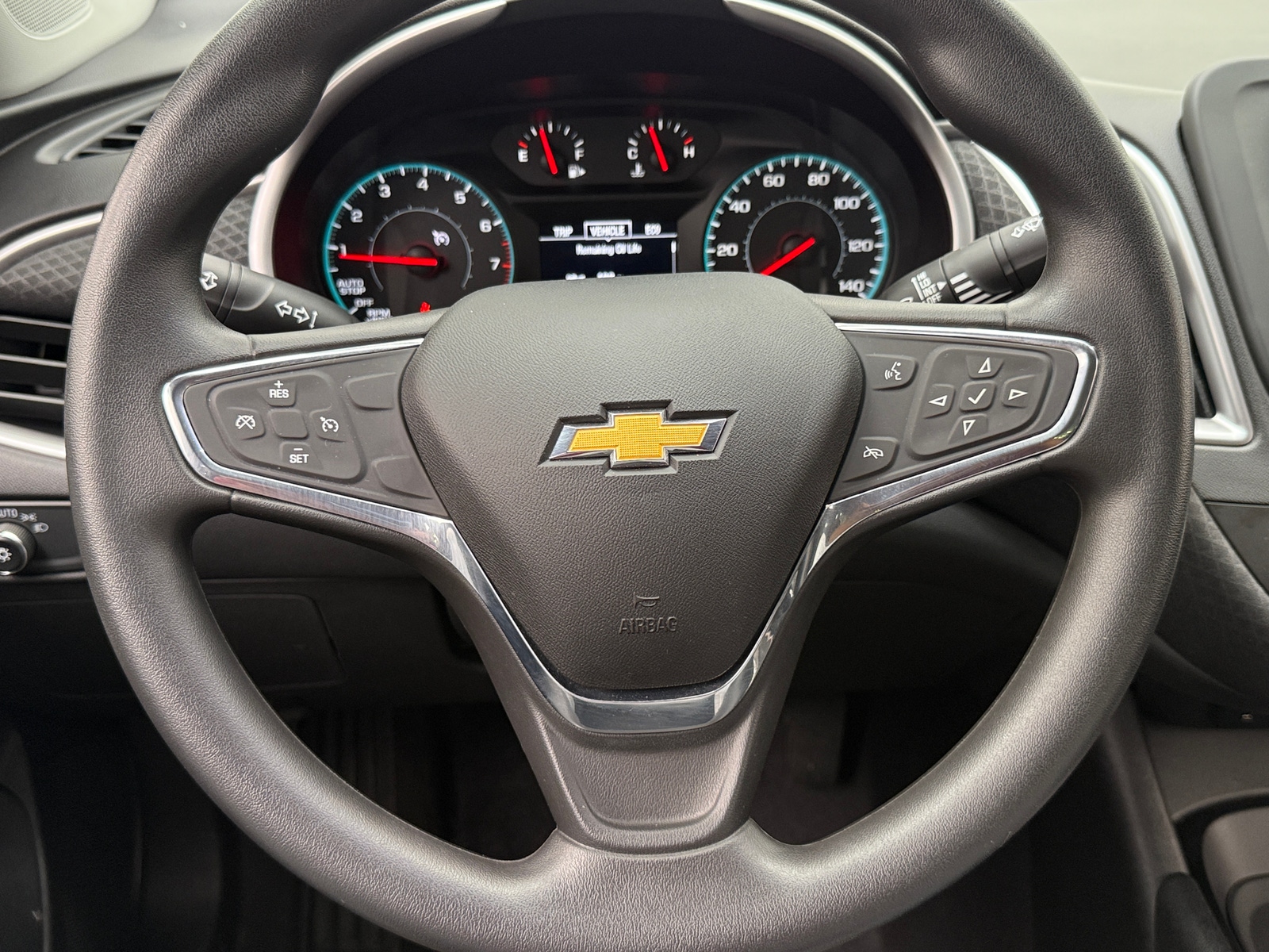 Thumbnail: 2018 Chevrolet Malibu - 5