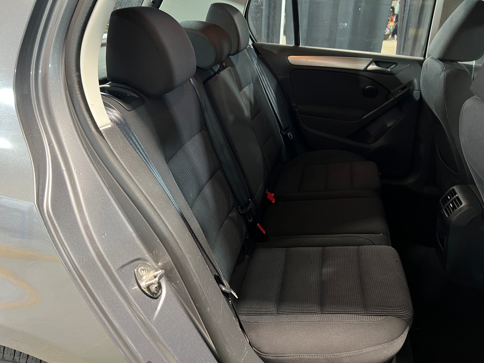 Thumbnail: 2014 Volkswagen Golf - 6