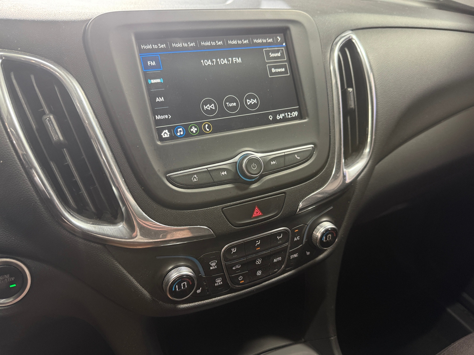 Thumbnail: 2019 Chevrolet Equinox - 4