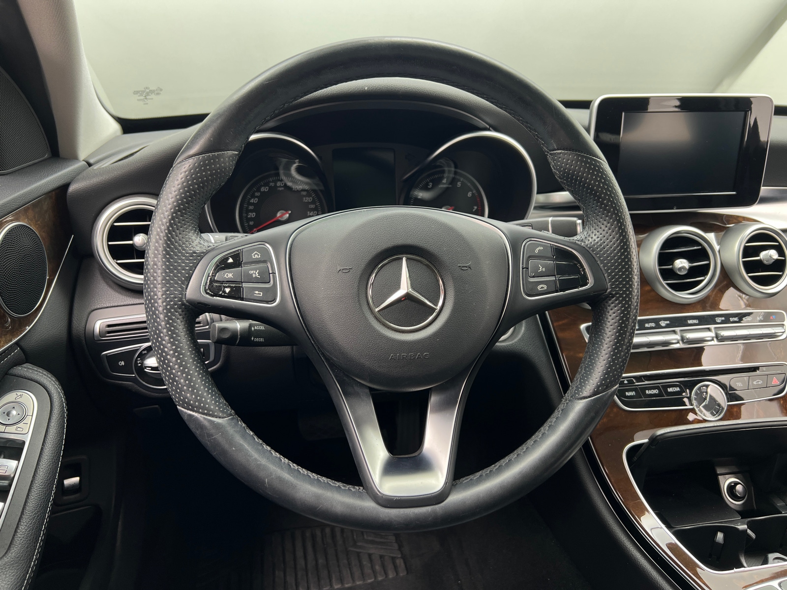 Thumbnail: 2016 Mercedes-Benz C-Class - 4