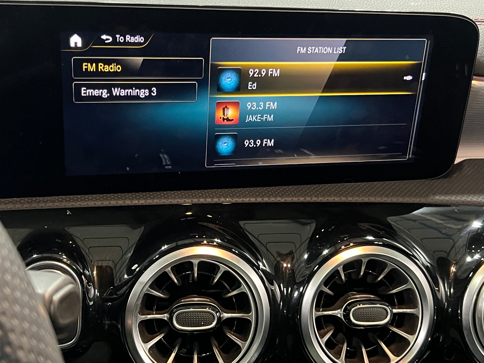 Thumbnail: 2022 Mercedes-Benz CLA - 3