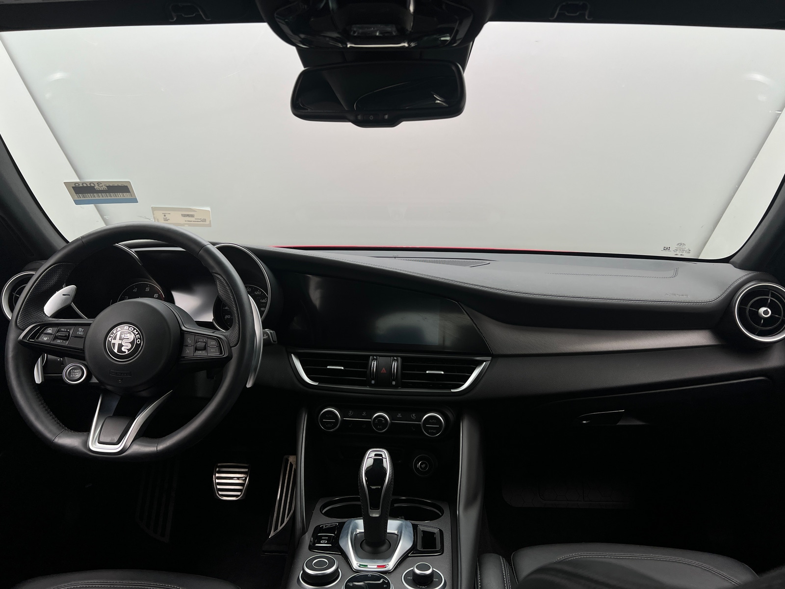 Thumbnail: 2022 Alfa Romeo Giulia - 2