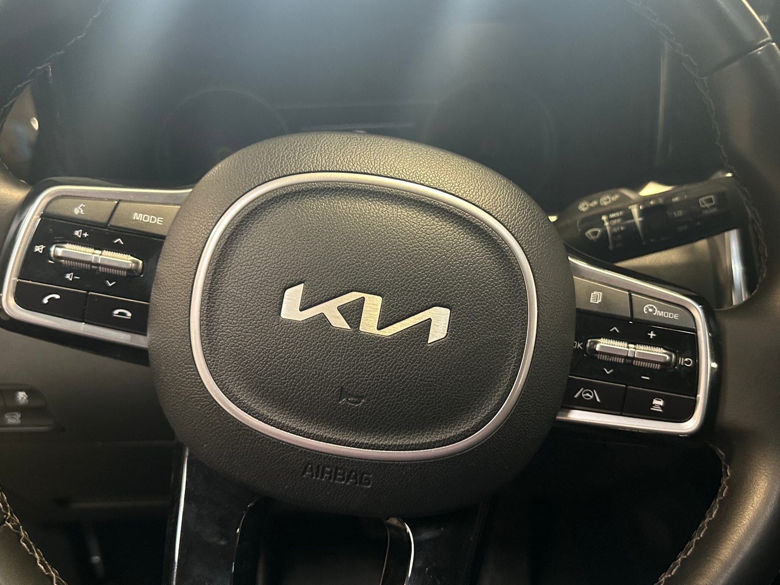 Thumbnail: 2022 Kia Sorento - 4