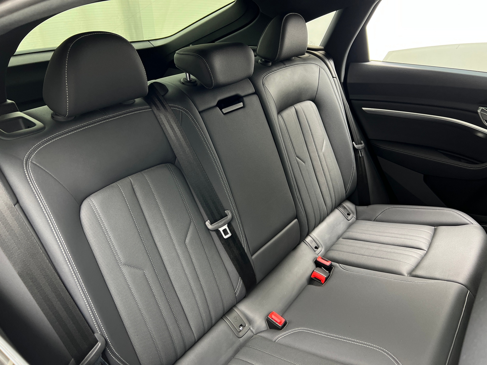 Thumbnail: 2024 Audi Q8 e-tron - 5