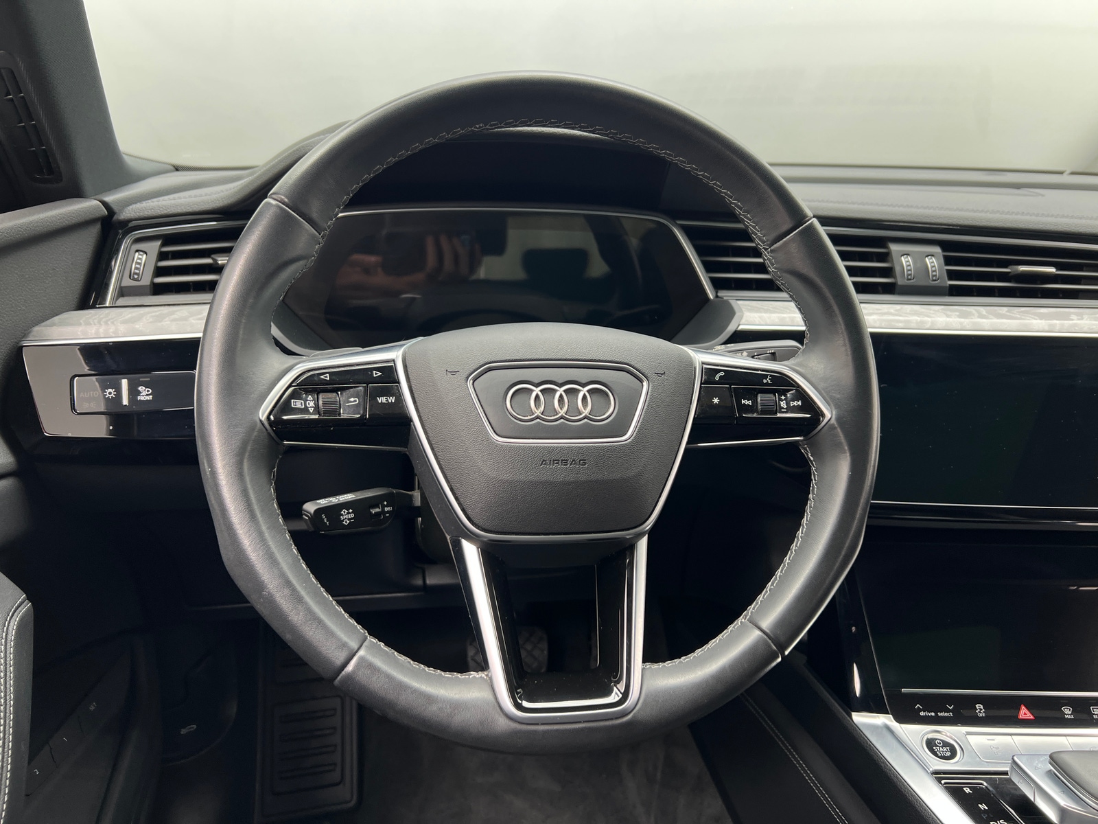 Thumbnail: 2024 Audi Q8 e-tron - 4