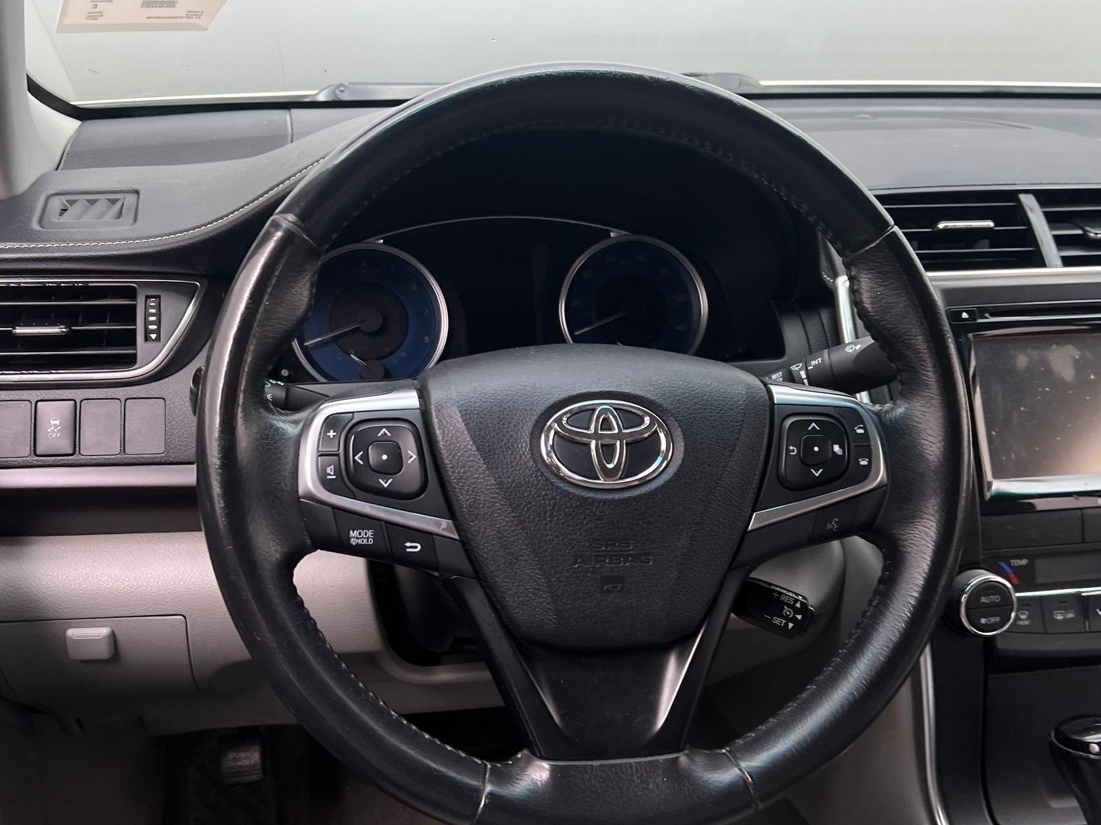 Thumbnail: 2017 Toyota Camry - 4
