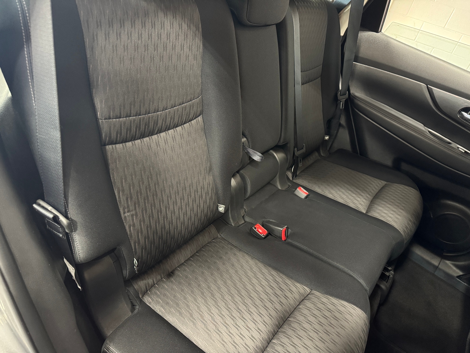 Thumbnail: 2017 Nissan Rogue - 6