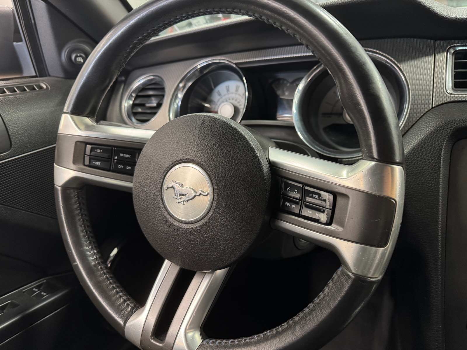 Thumbnail: 2010 Ford Mustang - 5