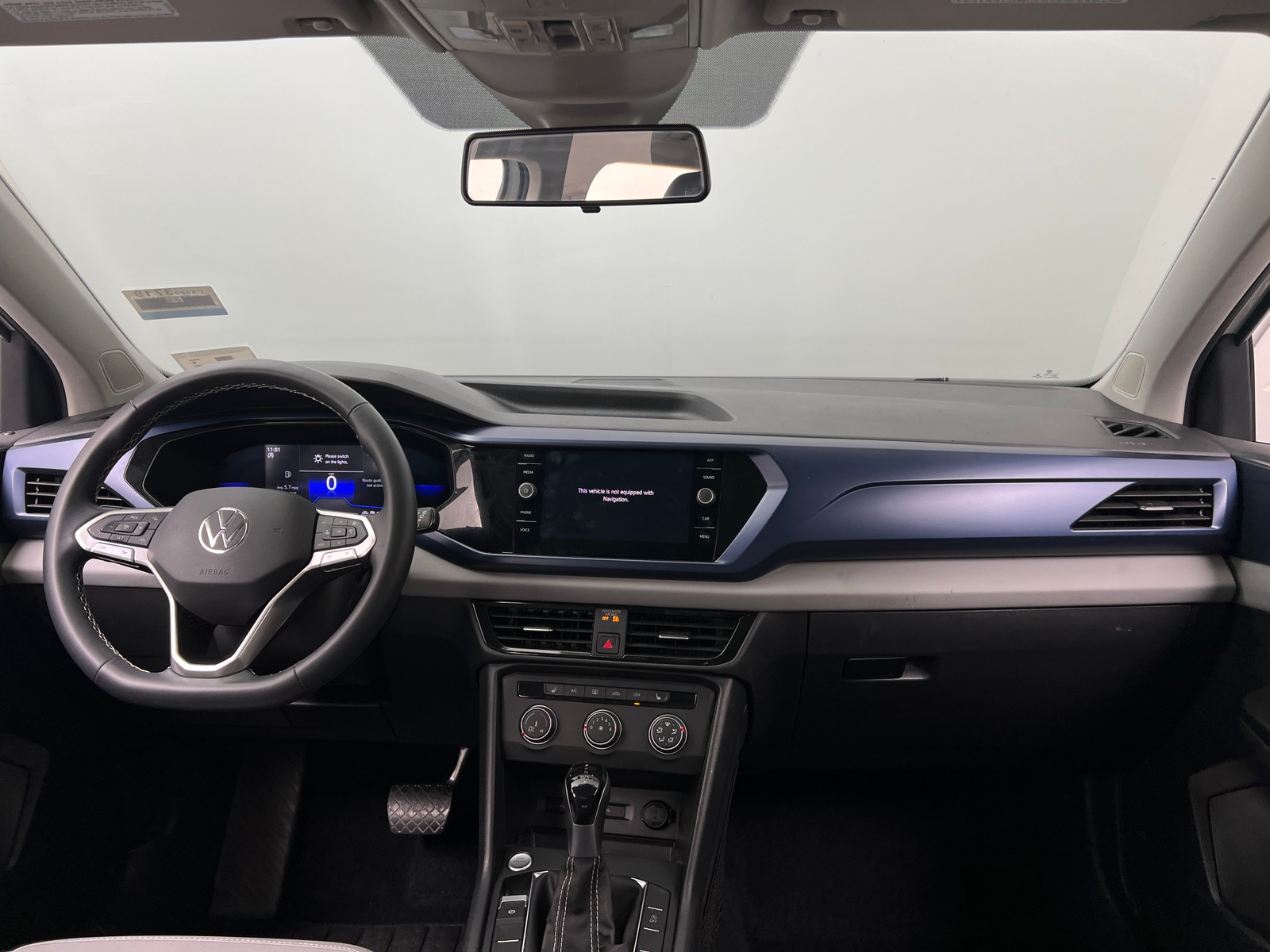 Thumbnail: 2022 Volkswagen Taos - 3