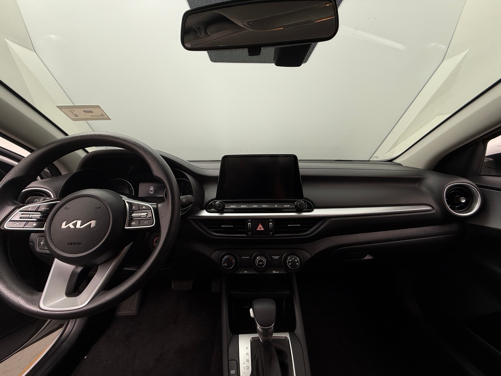 Thumbnail: 2024 Kia Forte - 3