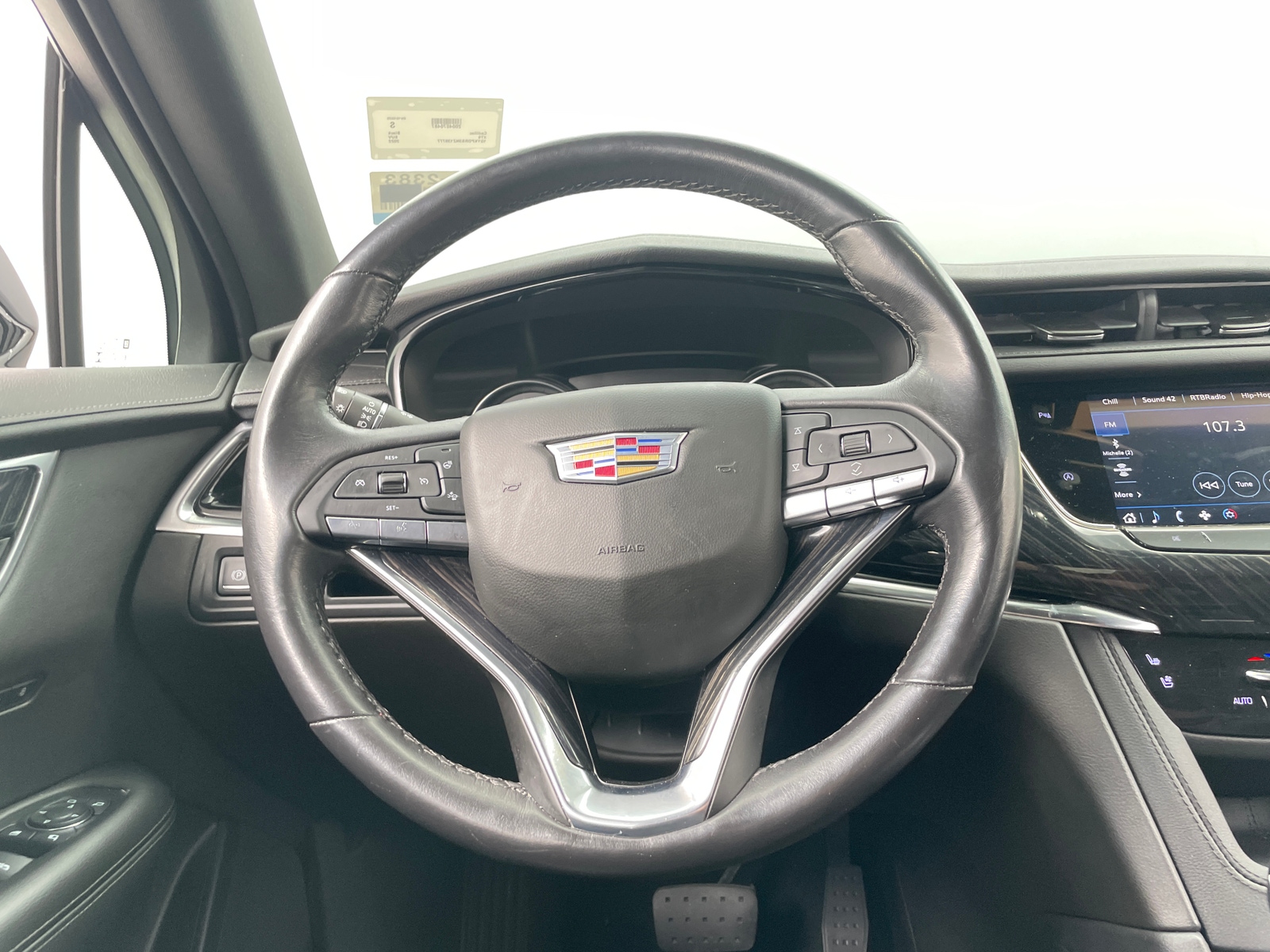 Thumbnail: 2022 Cadillac XT6 - 4