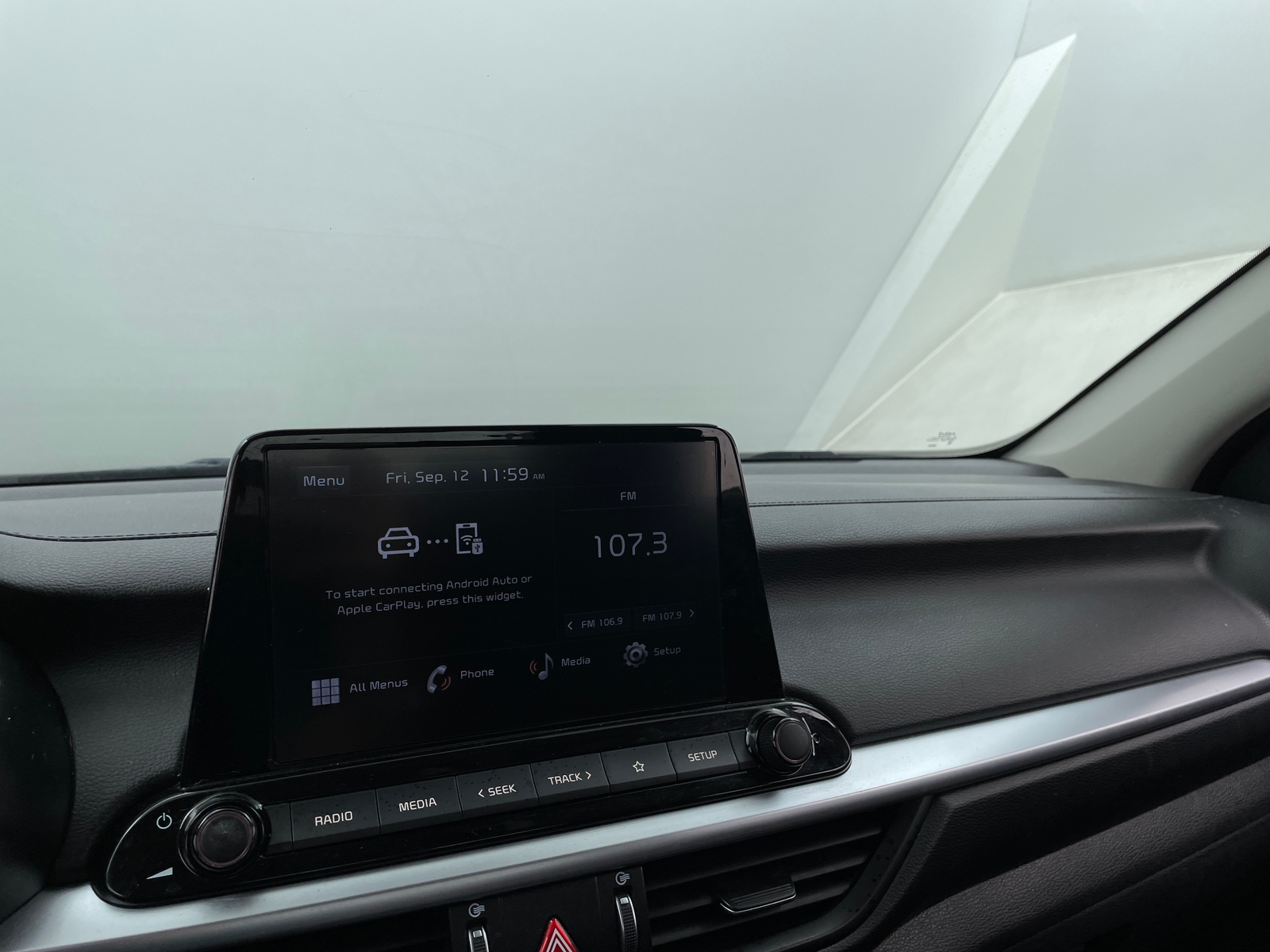 Thumbnail: 2022 Kia Forte - 4