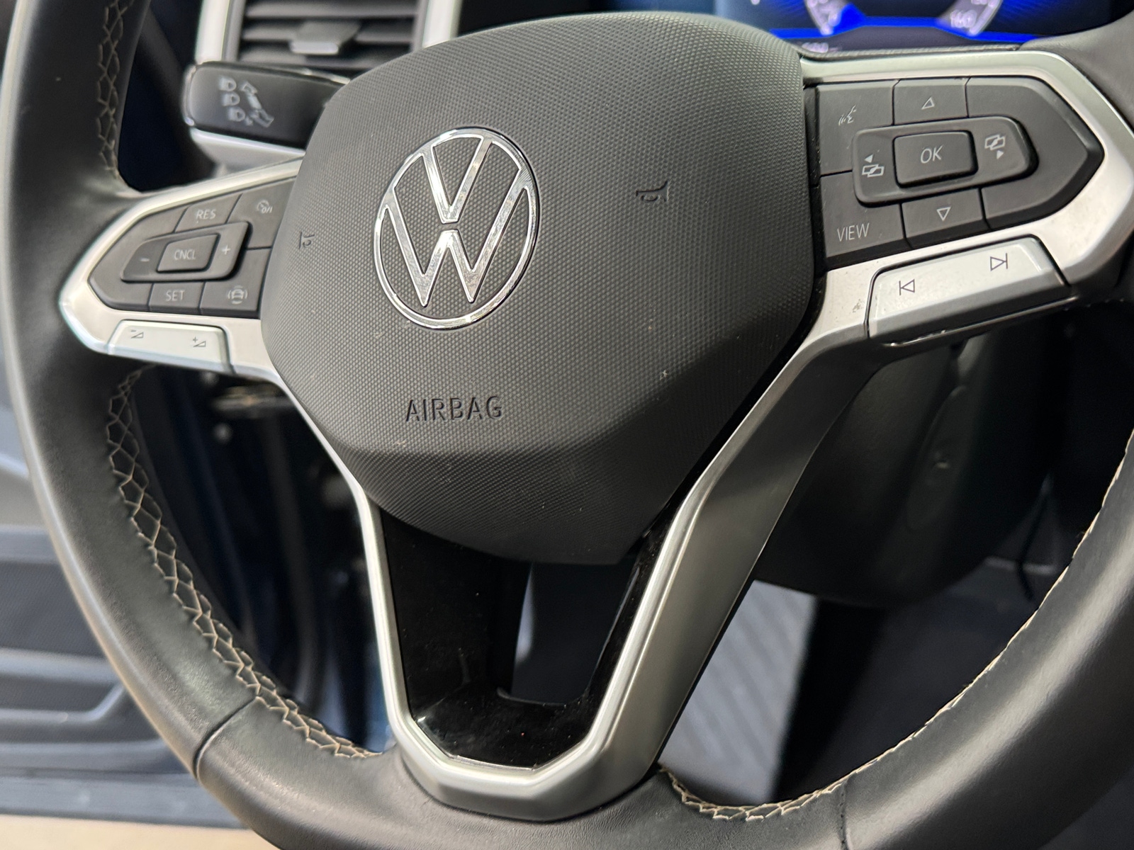 Thumbnail: 2022 Volkswagen Atlas - 4