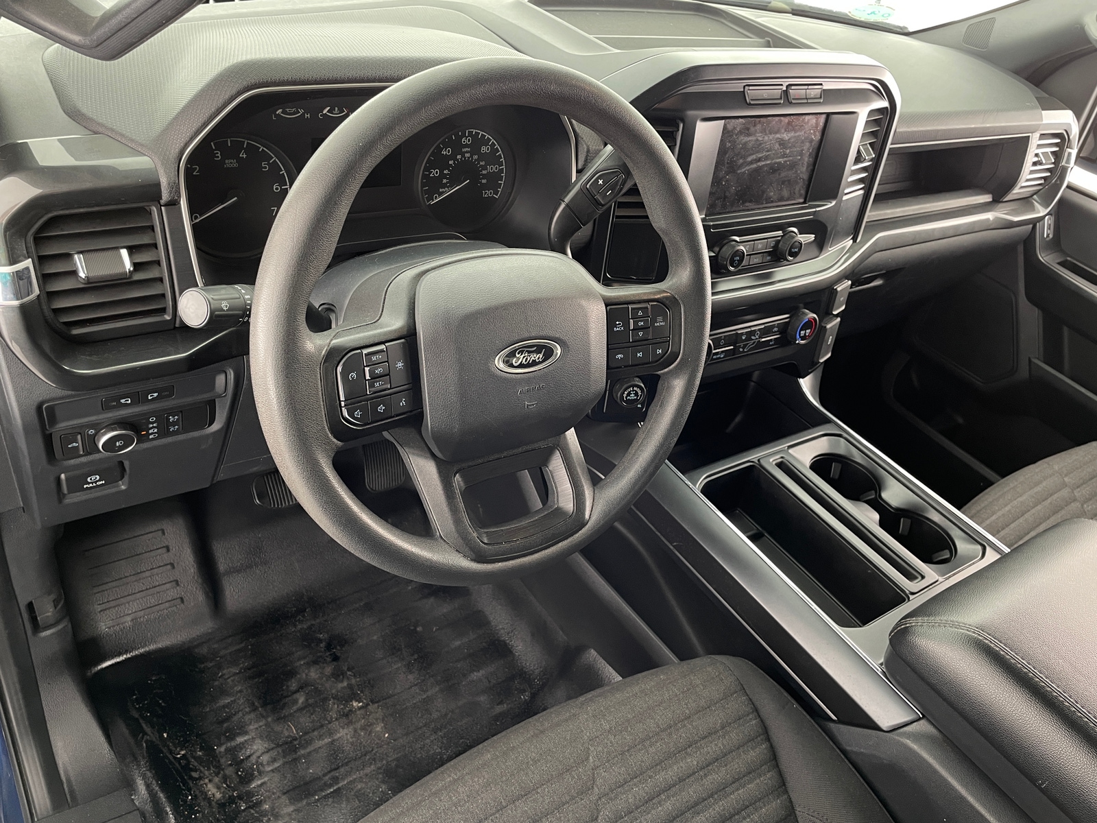 Thumbnail: 2022 Ford Econoline - 3