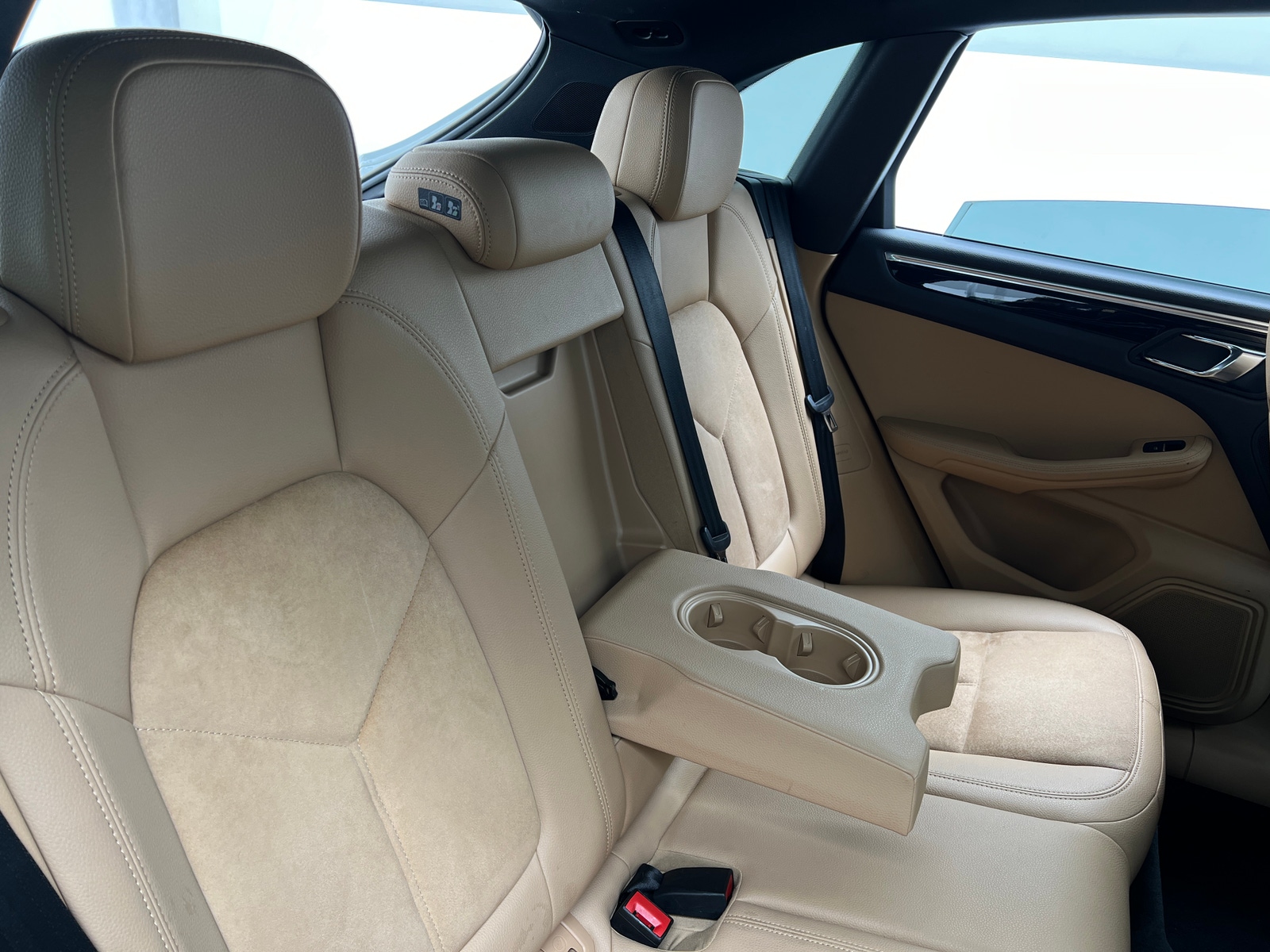 Thumbnail: 2017 Porsche Macan - 5
