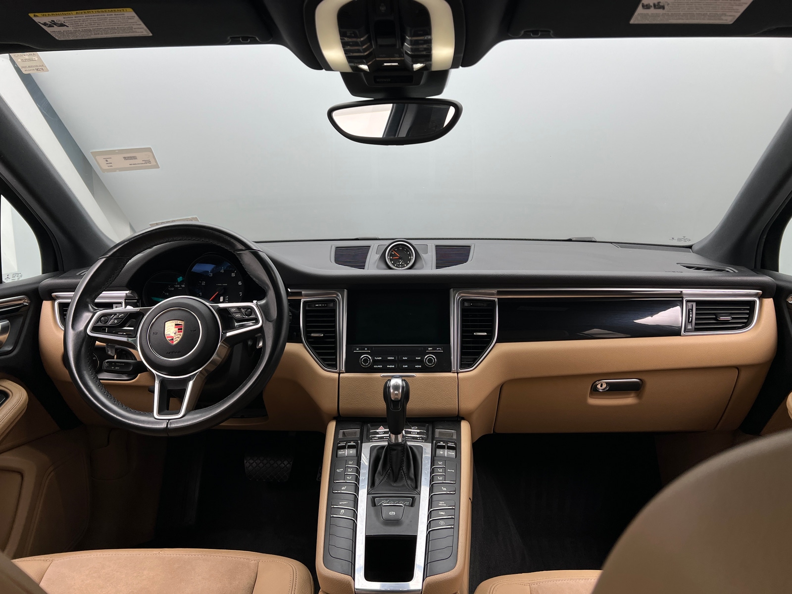 Thumbnail: 2017 Porsche Macan - 2