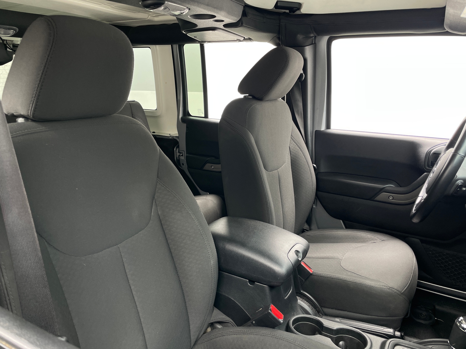 Thumbnail: 2016 Jeep Wrangler - 2