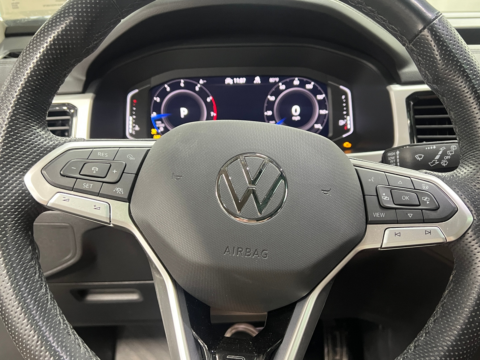 Thumbnail: 2023 Volkswagen Atlas - 4