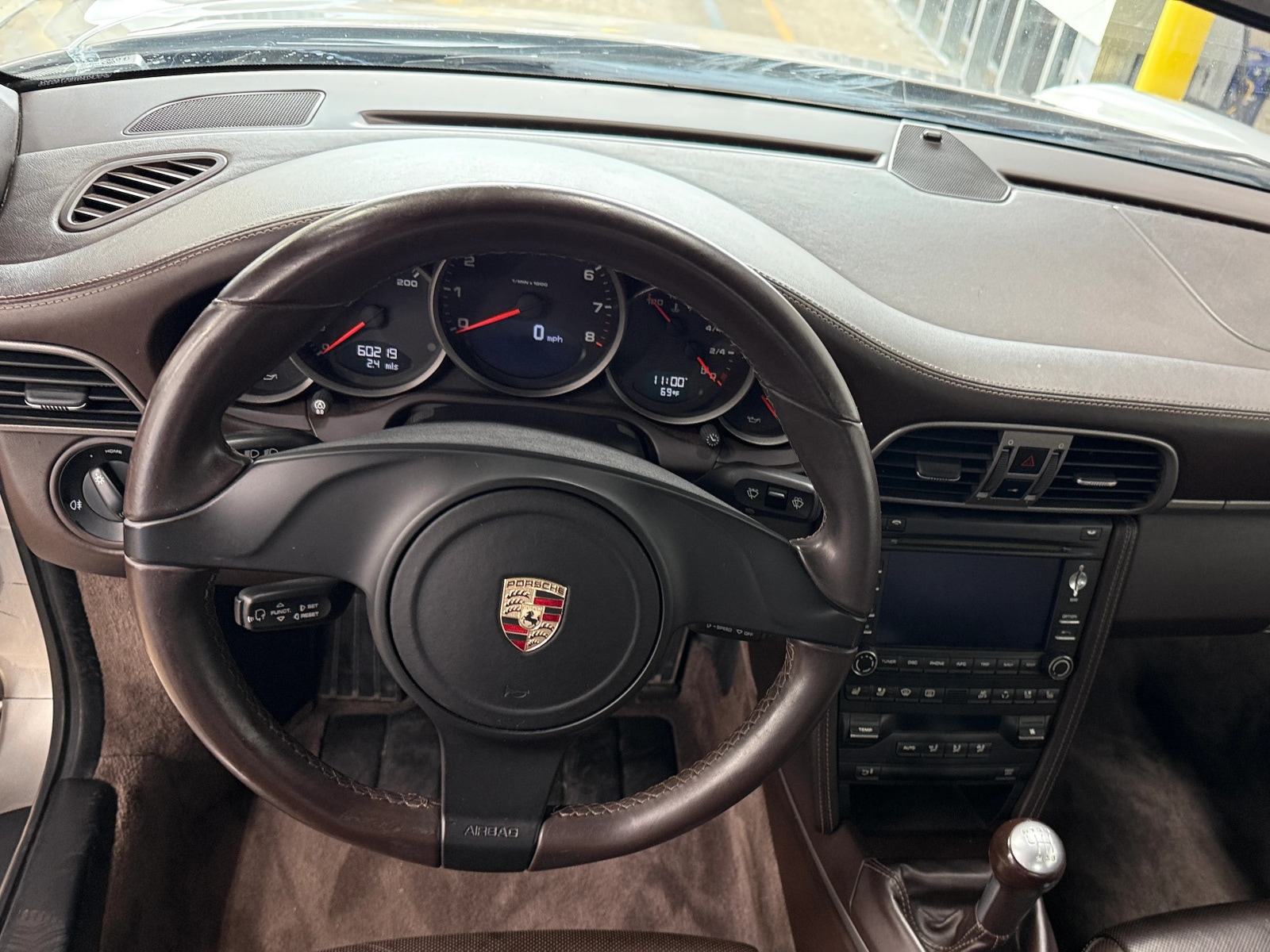 Thumbnail: 2011 Porsche 911 - 2