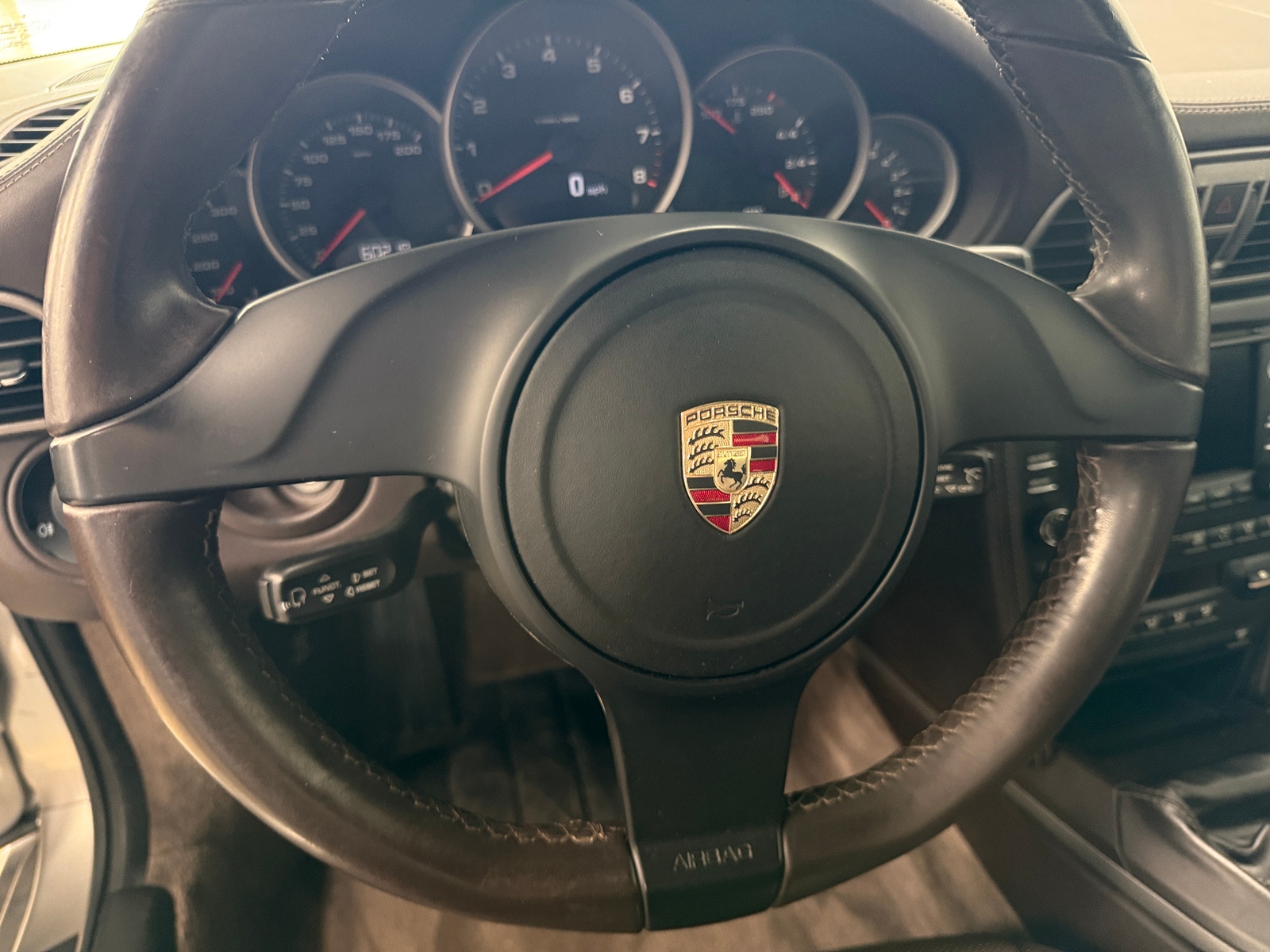 Thumbnail: 2011 Porsche 911 - 4