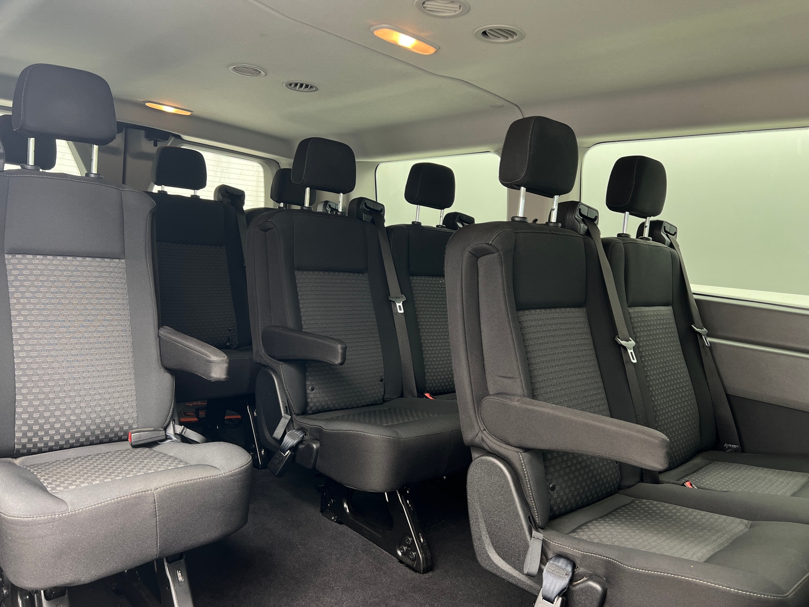 Thumbnail: 2020 Ford Econoline - 6